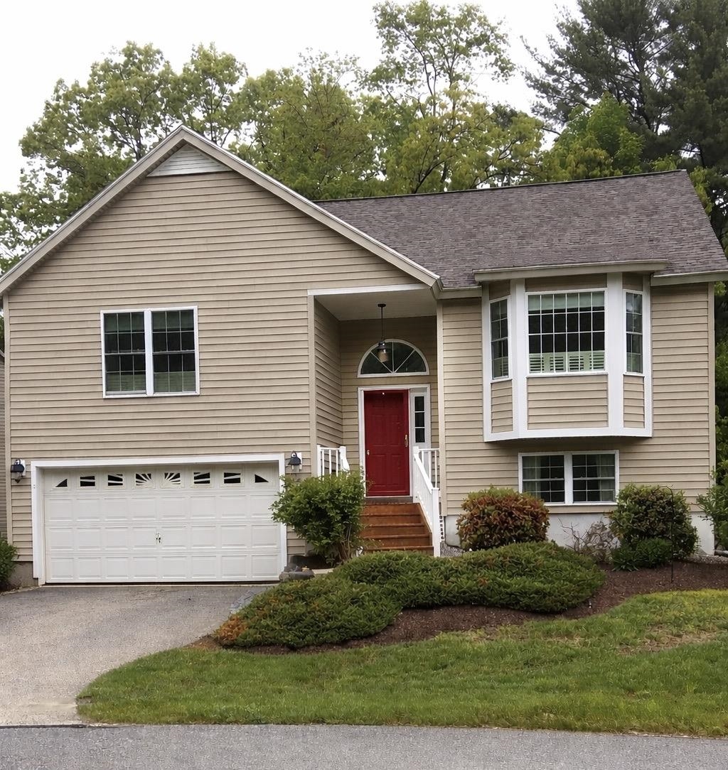 11 Blueberry Ln, East Kingston, NH 03827