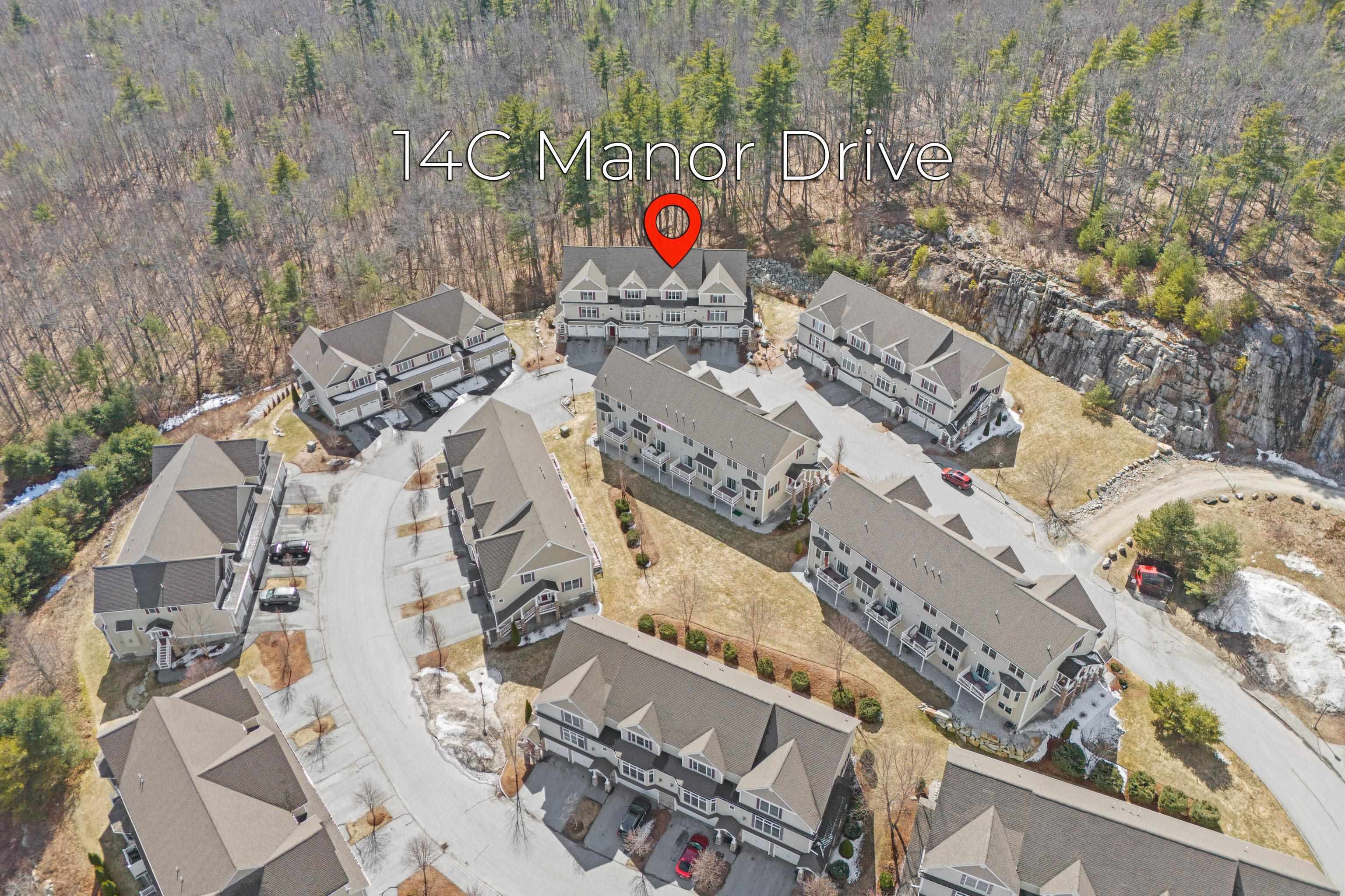 14 Manor Dr, Hooksett, NH 03106