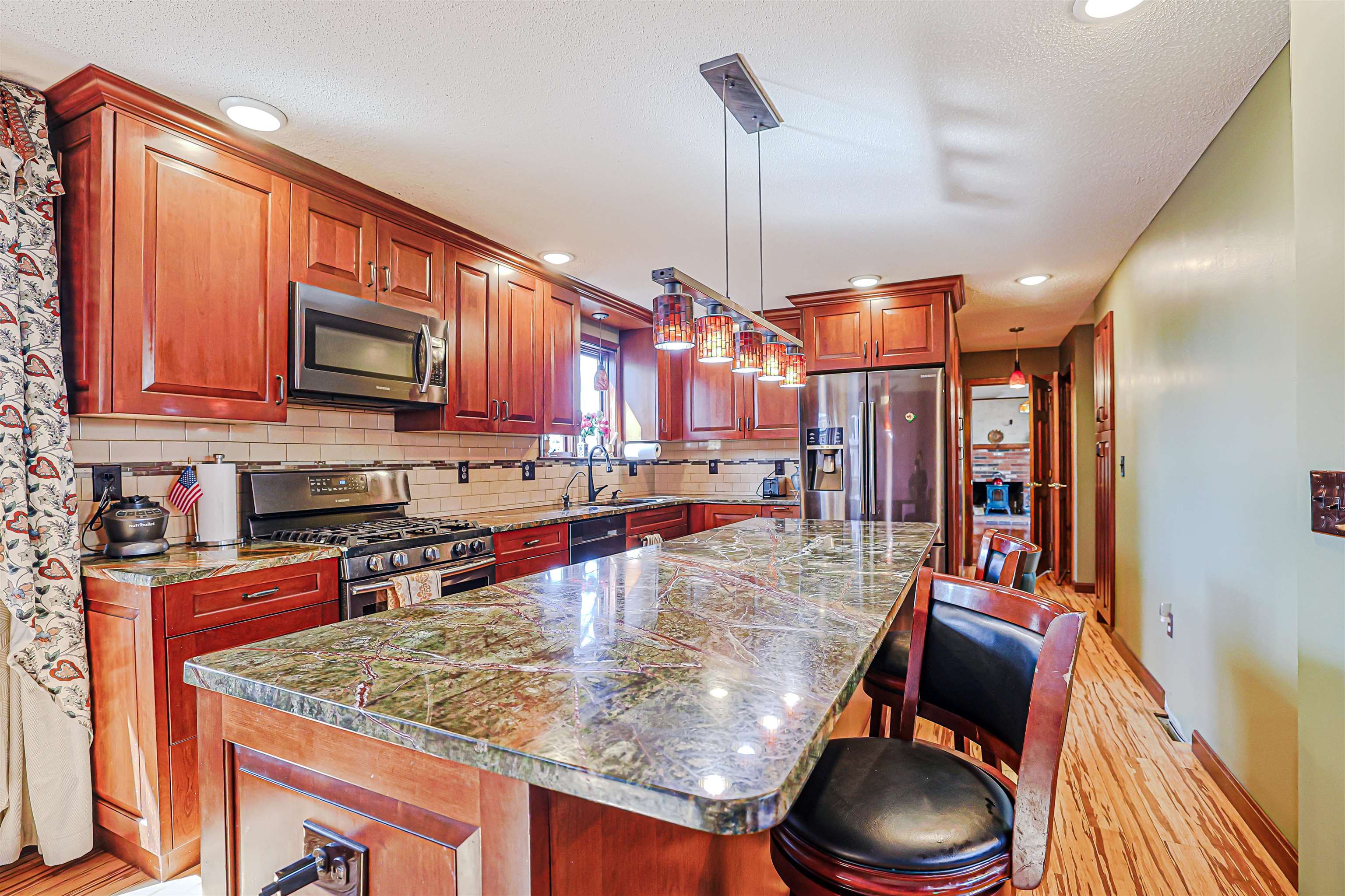 21 Clearview Dr, Nashua, NH 03062