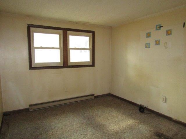 11 Bartlett Rd, Derry, NH 03038