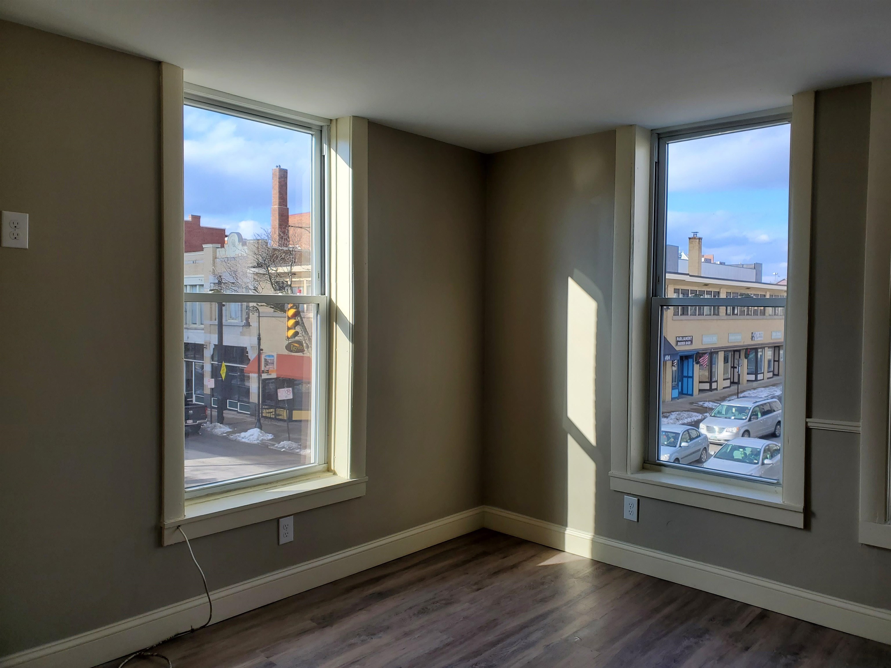 119 Hanover St, Manchester, NH 03101