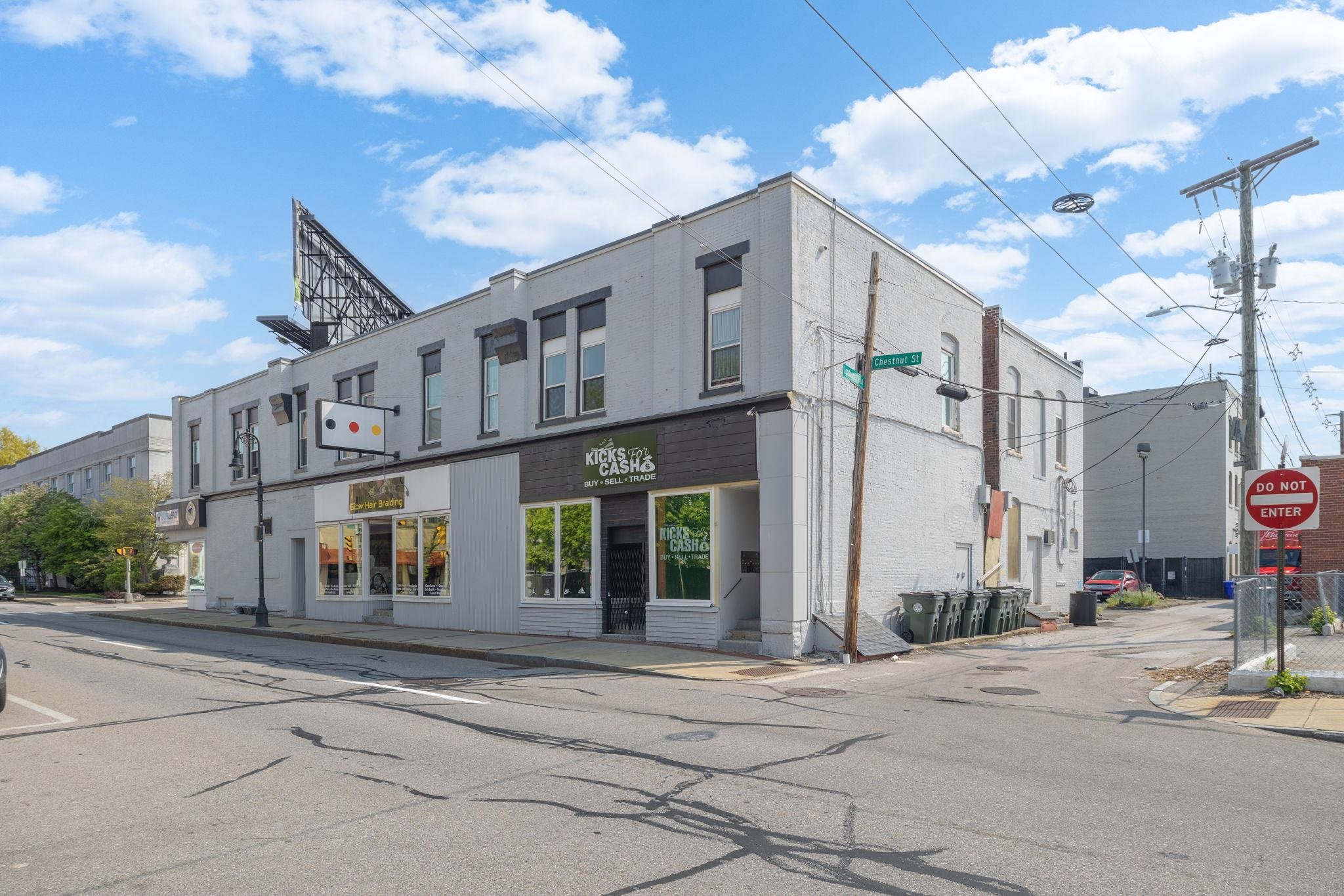 119 Hanover St, Manchester, NH 03101