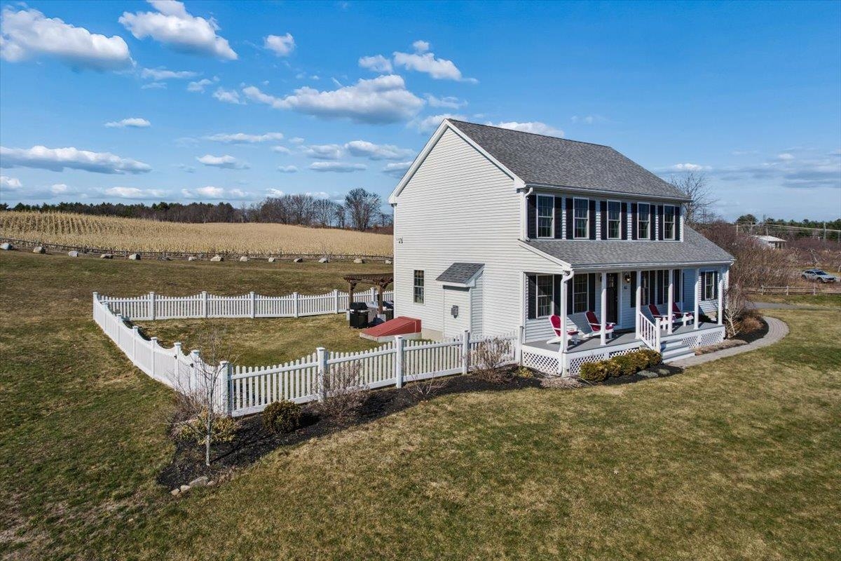 62 Elwood Rd, Londonderry, NH 03053