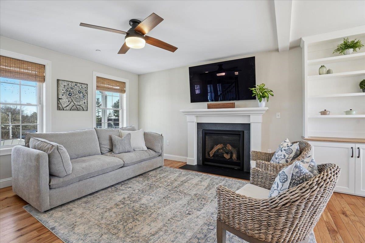 62 Elwood Rd, Londonderry, NH 03053