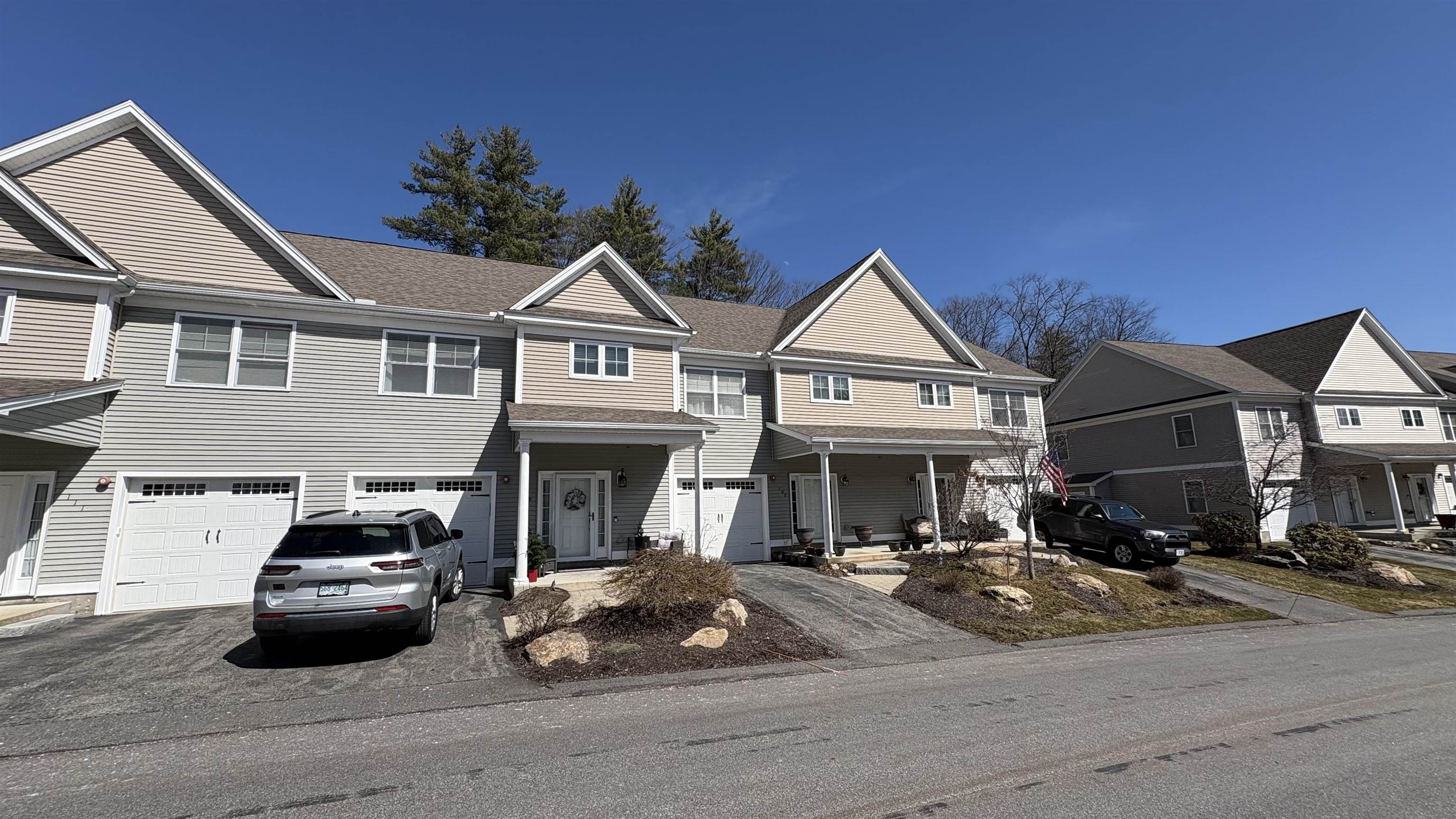 109 Woodview Way, Manchester, NH 03102