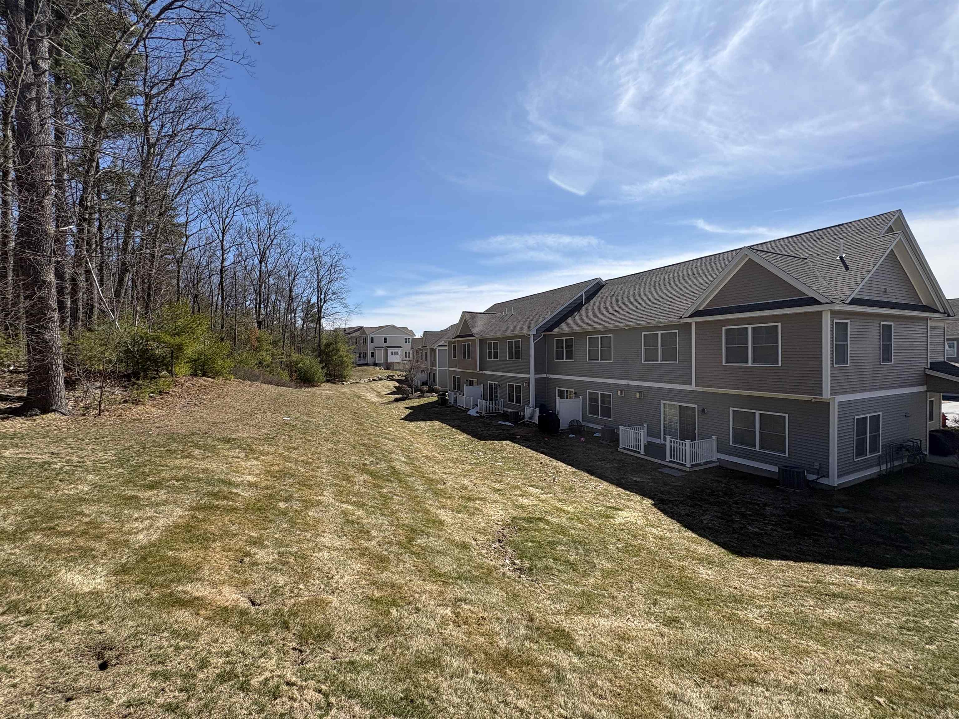 109 Woodview Way, Manchester, NH 03102