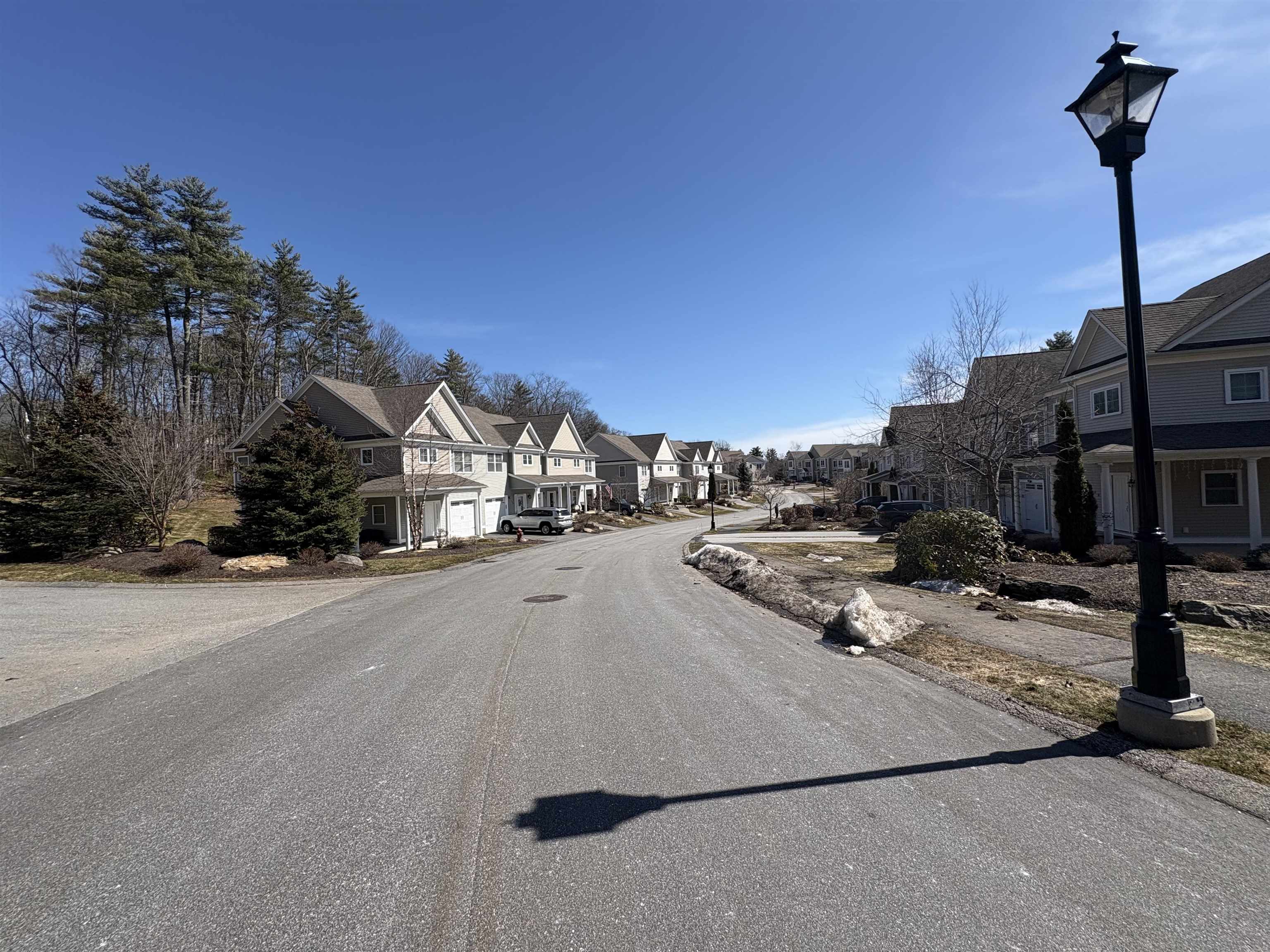 109 Woodview Way, Manchester, NH 03102