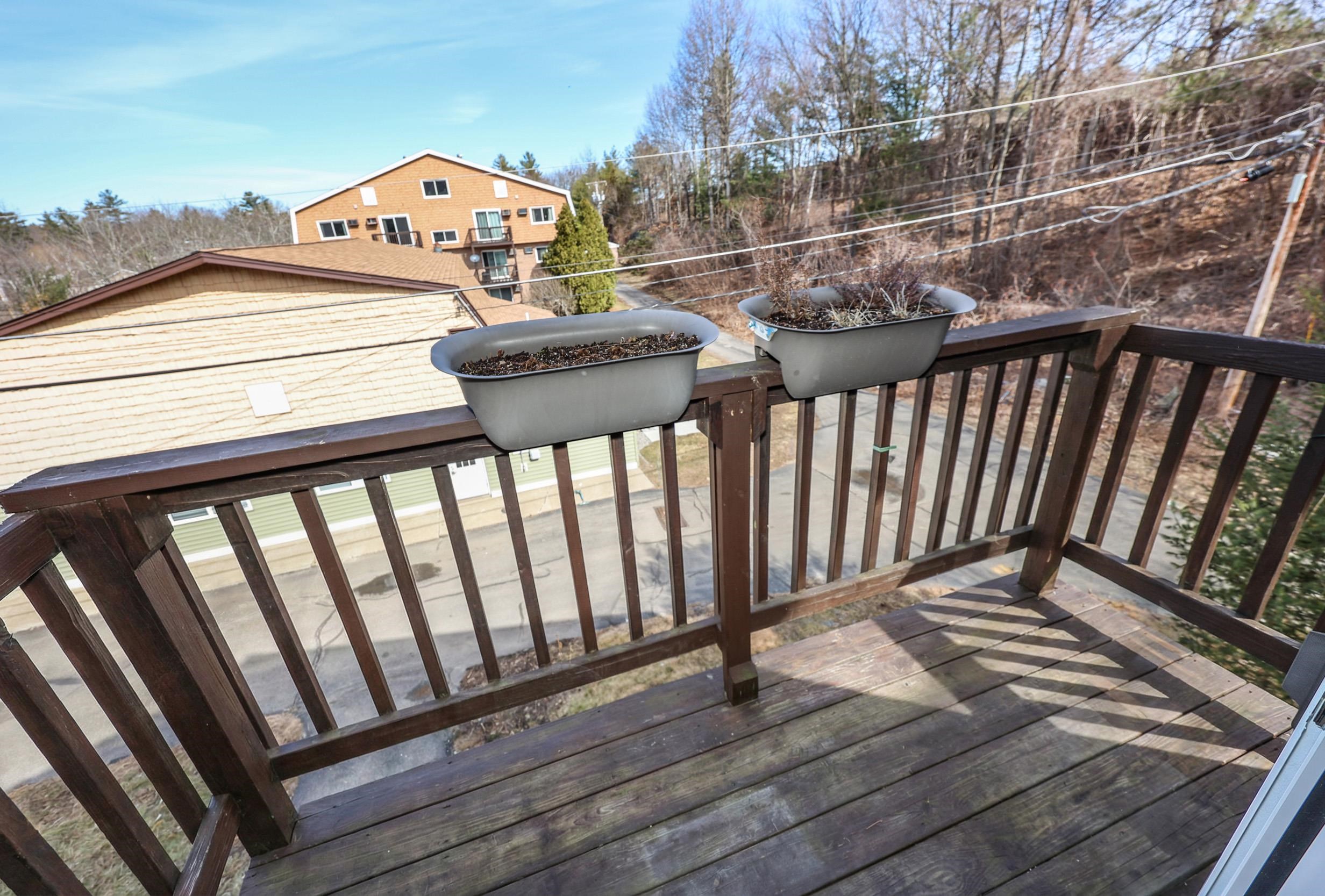 310 Brook Village Rd #33, Nashua, NH 03062