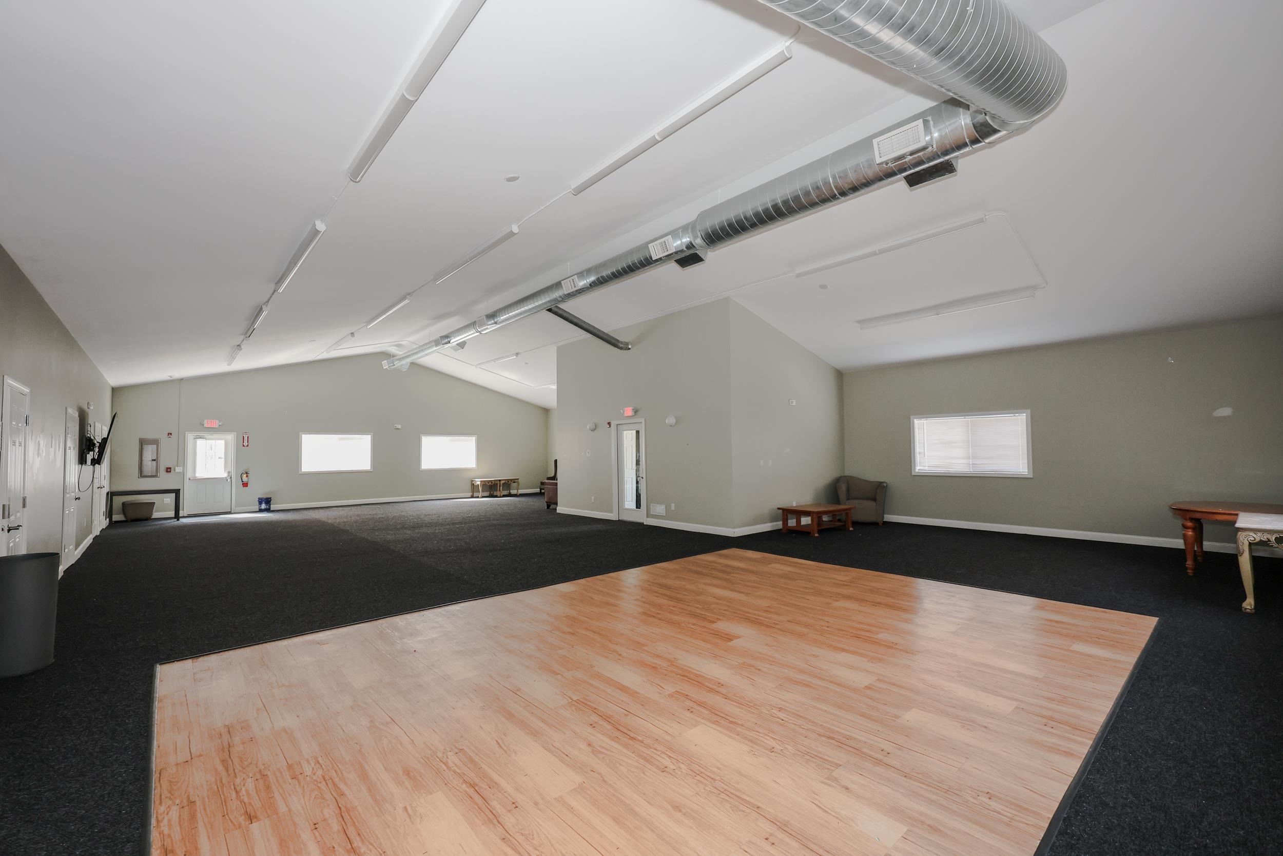 310 Brook Village Rd, Nashua, NH 03062