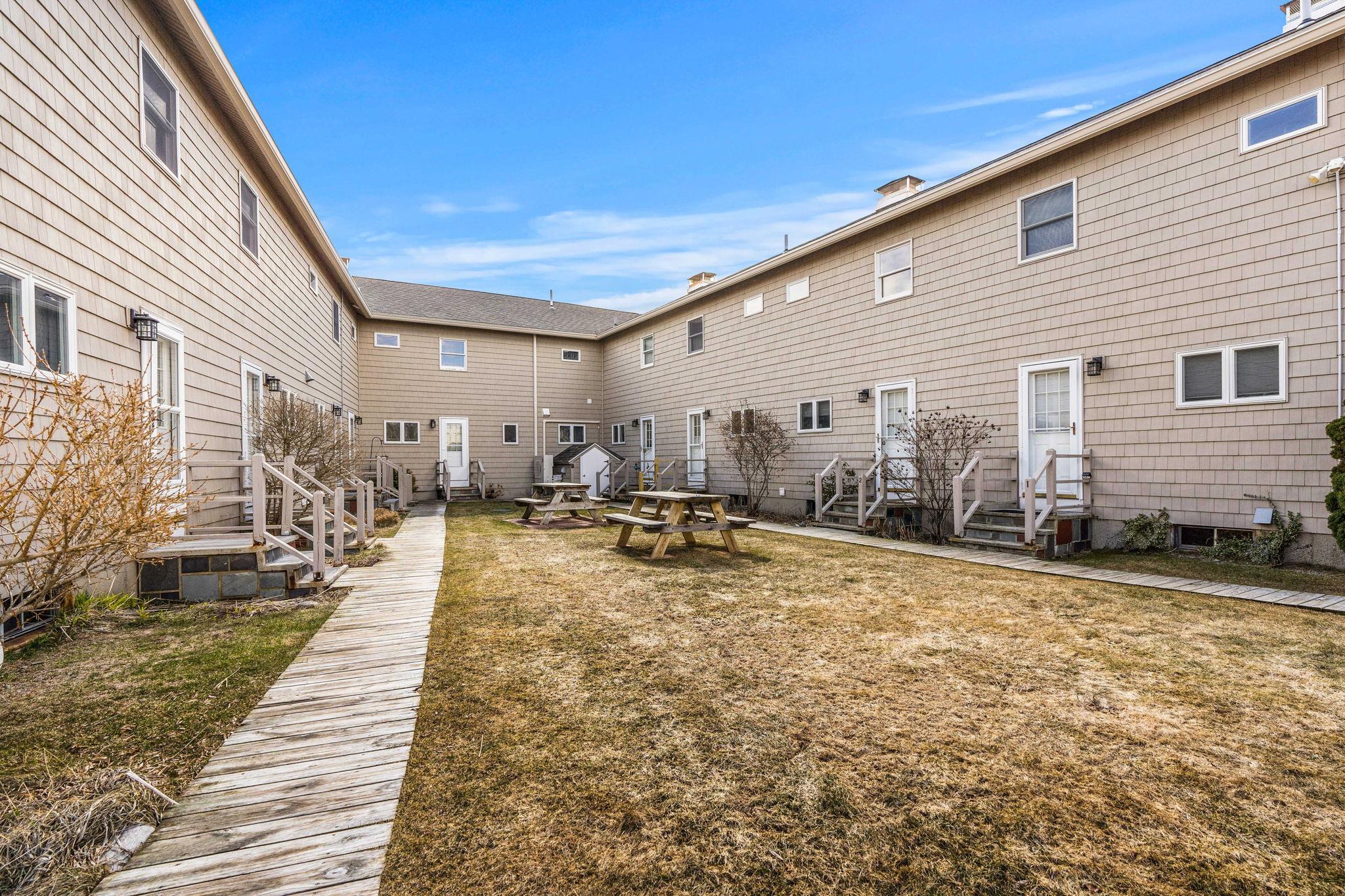 1515 Ocean Blvd, Rye, NH 03870