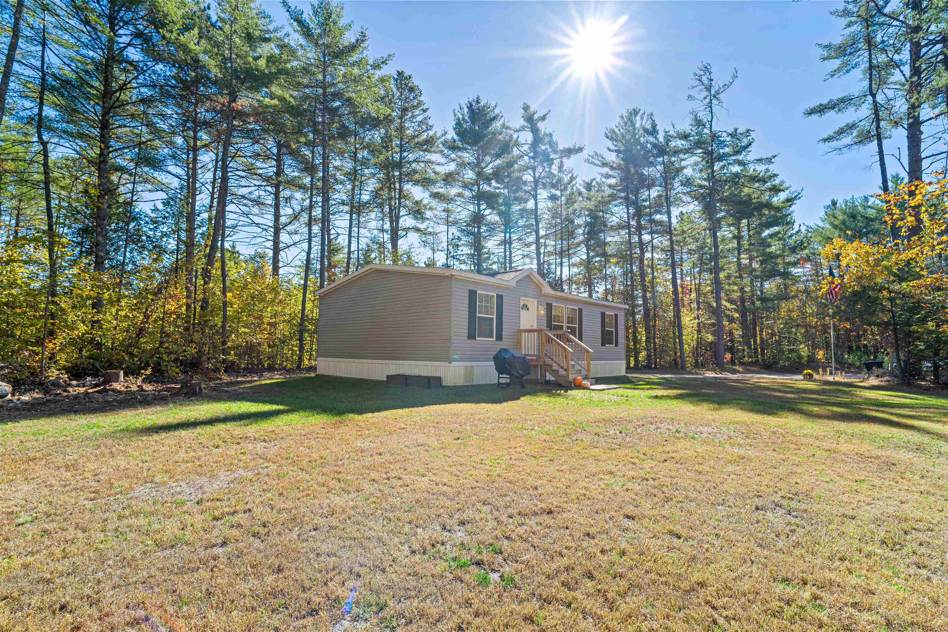 19 Leisure Dr, Ossipee, NH 03864