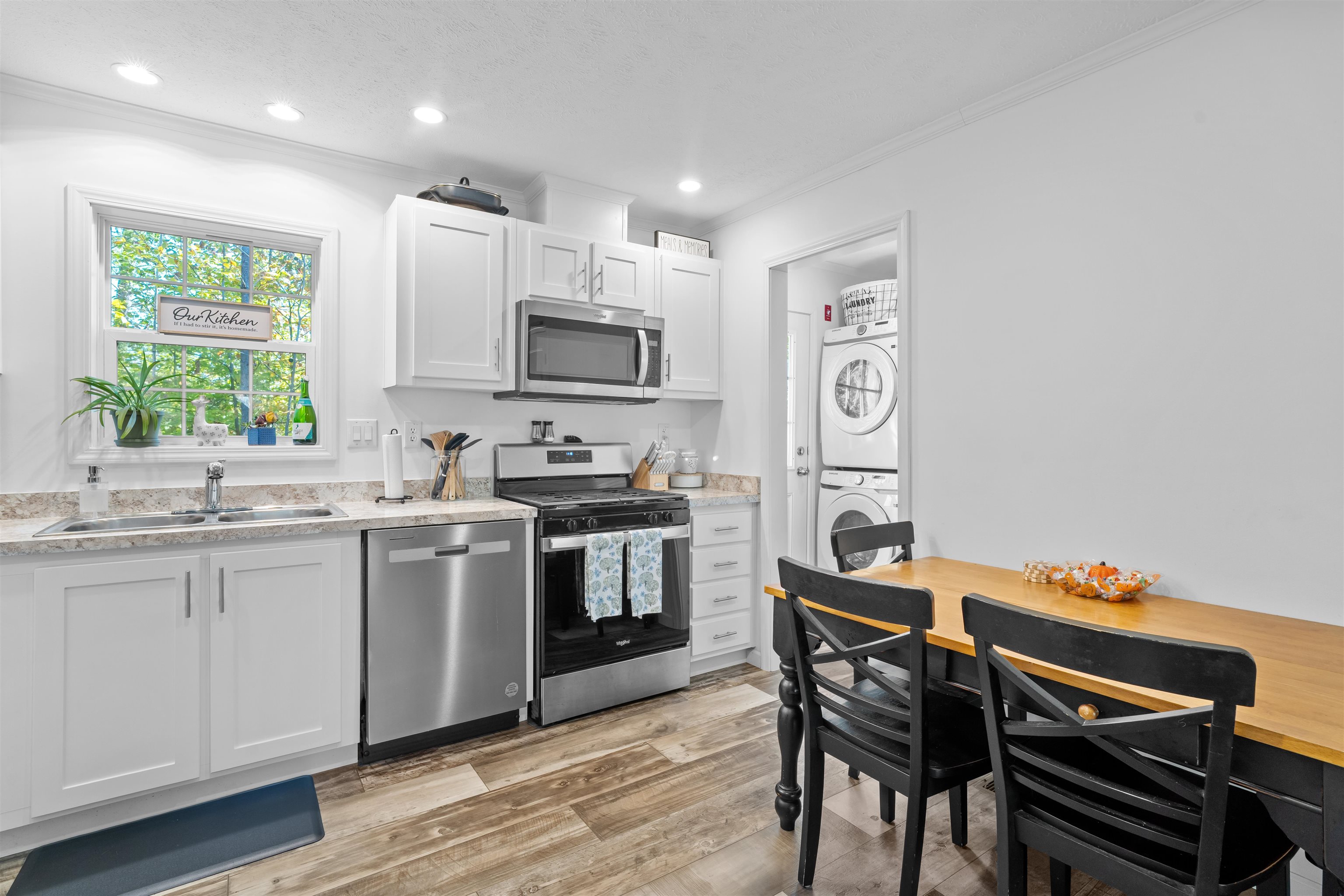 19 Leisure Dr, Ossipee, NH 03864