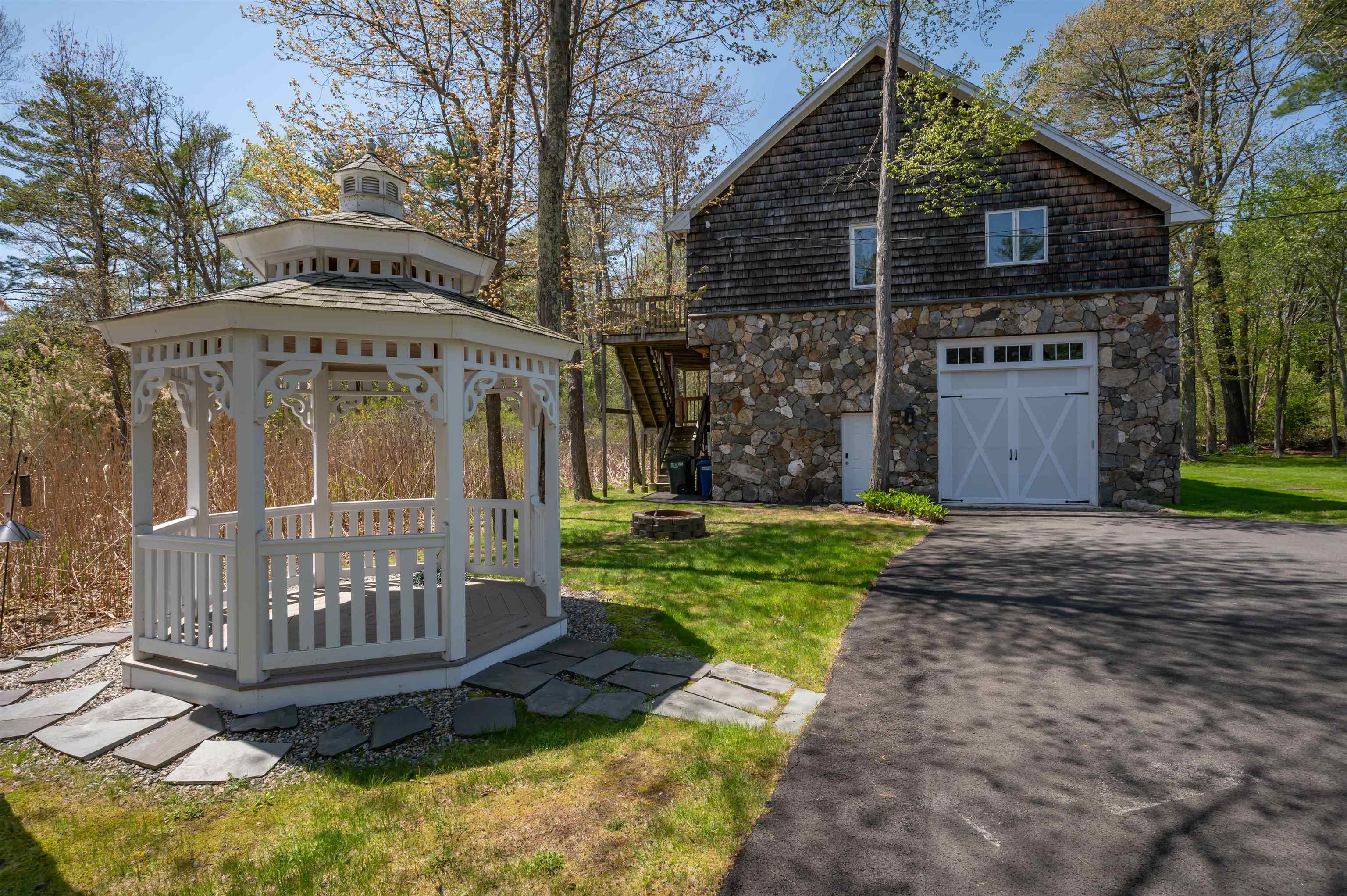 51 Depot Rd, Hampton Falls, NH 03844