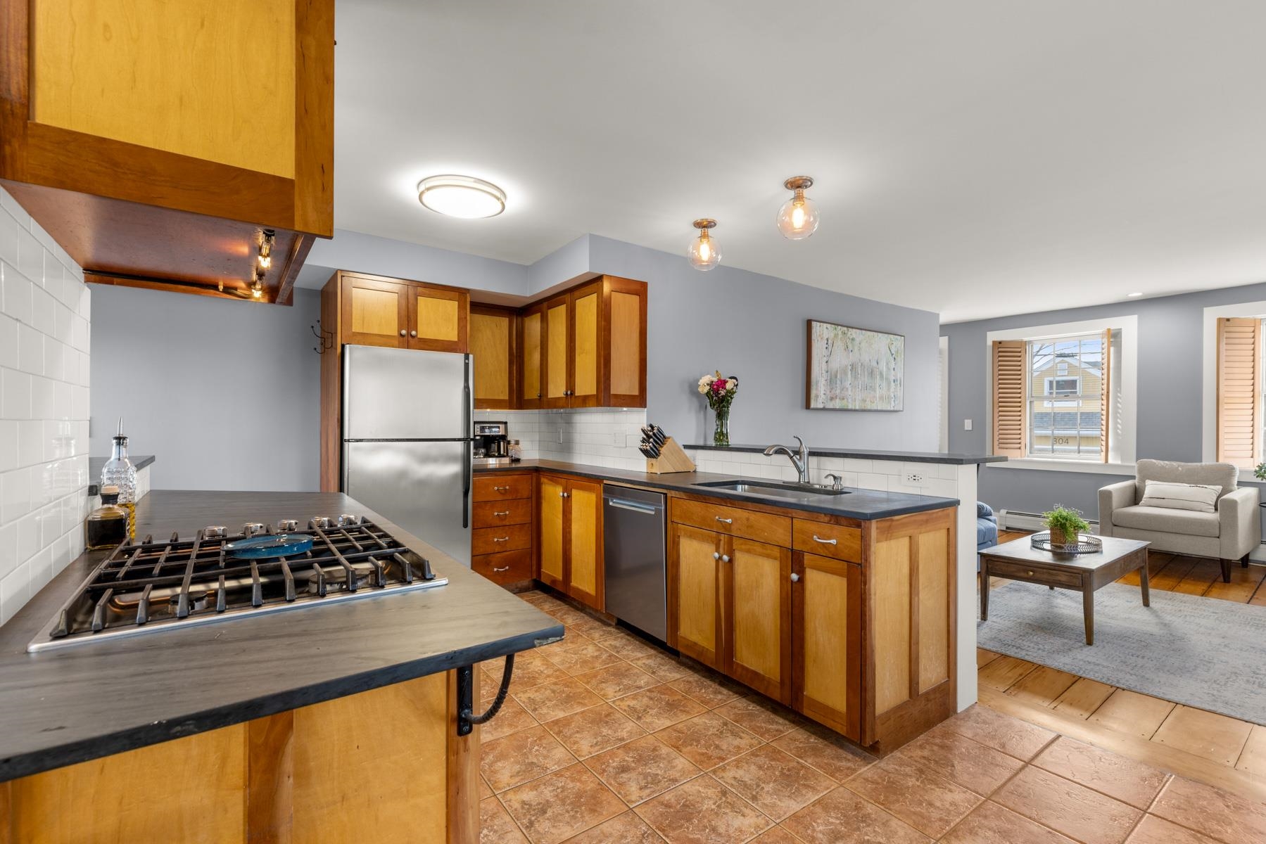 295 Maplewood Ave, Portsmouth, NH 03801