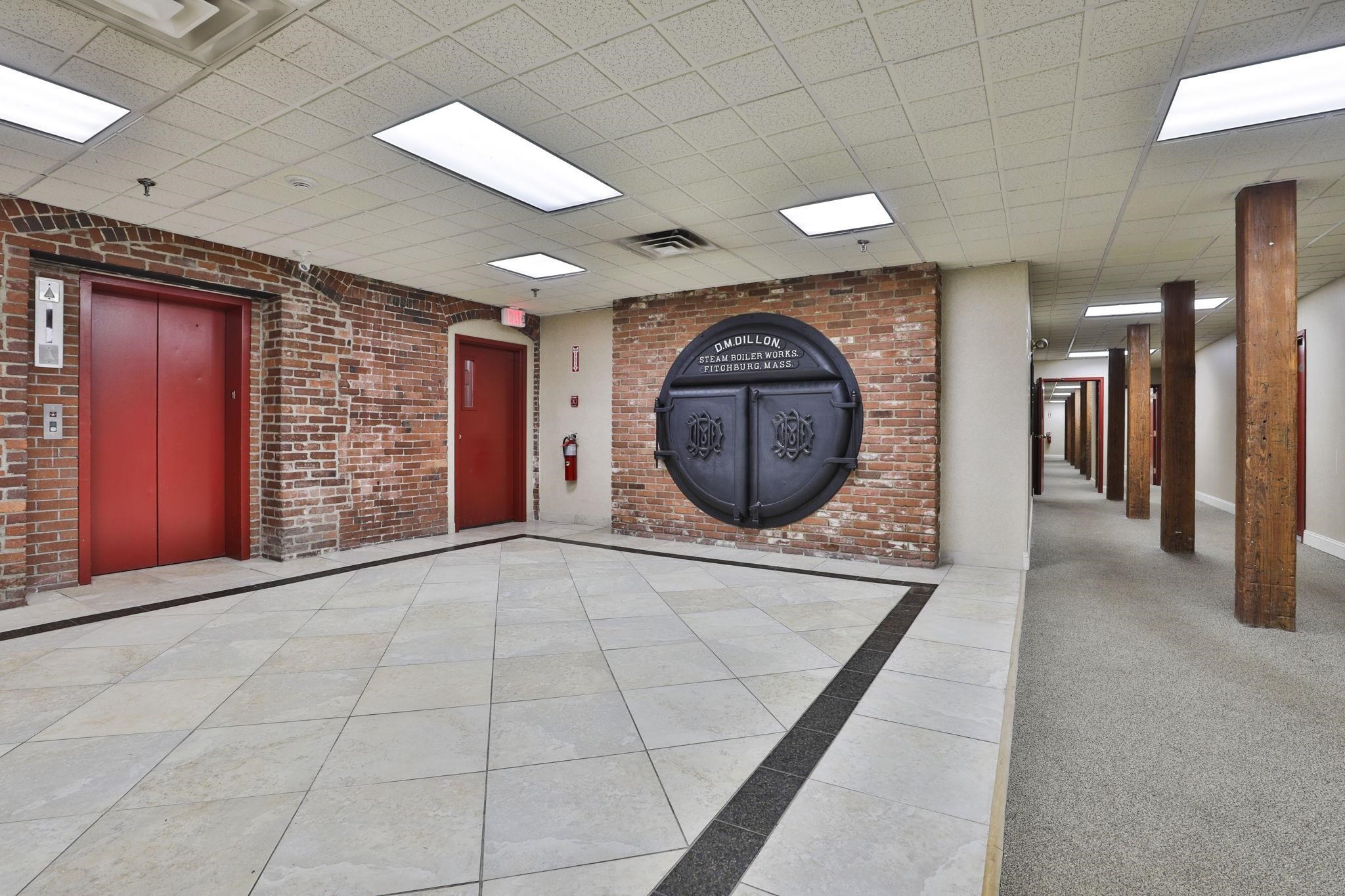 471 Silver St, Manchester, NH 03103