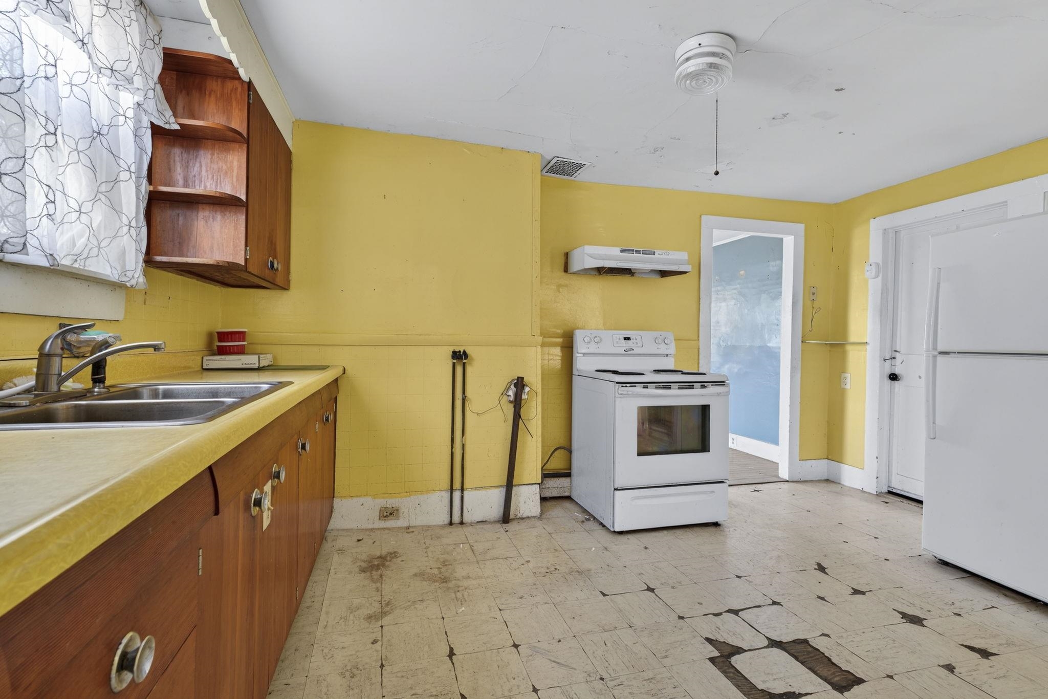 11-13 Jackson St, Hillsborough, NH 03244