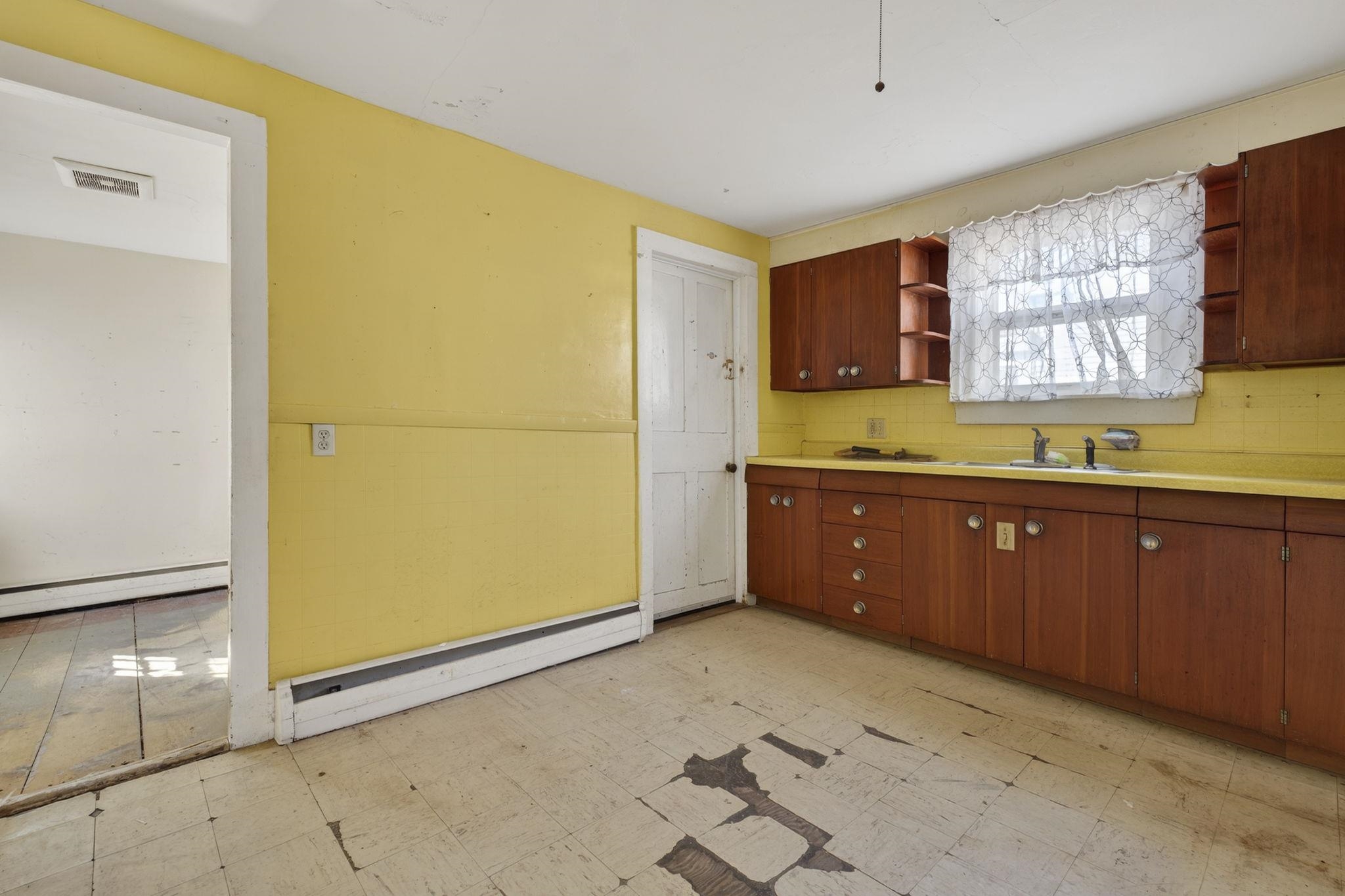 11-13 Jackson St, Hillsborough, NH 03244