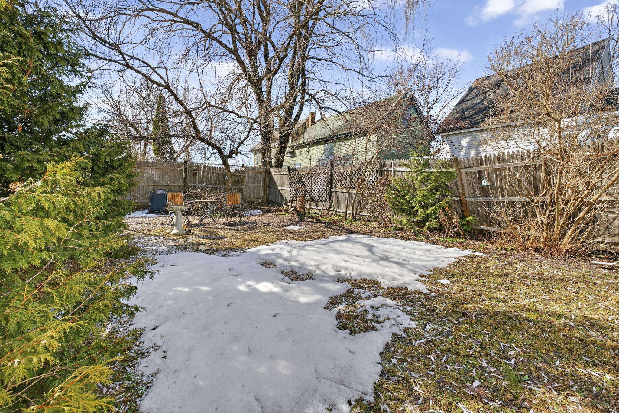 11-13 Jackson St, Hillsborough, NH 03244