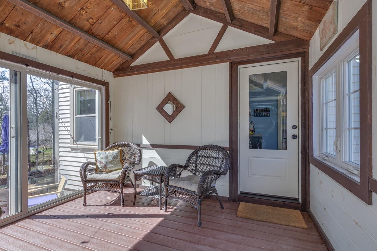 82 Penacook Rd, Hopkinton, NH 03229