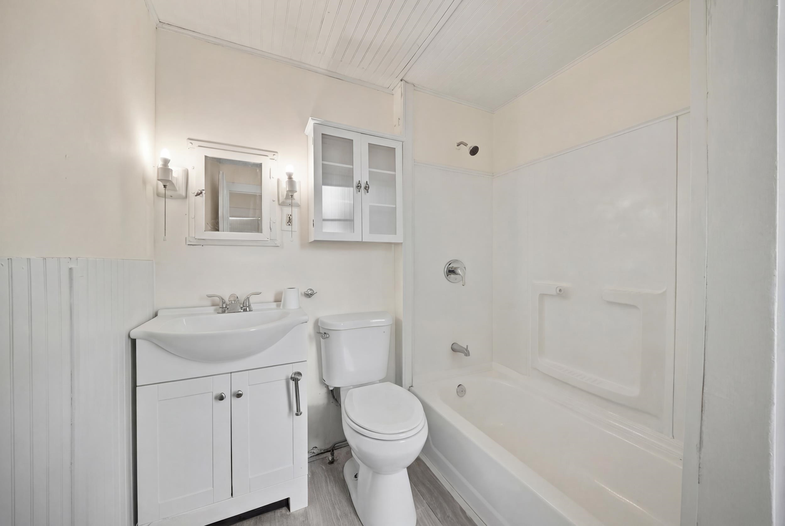 605 Hall St, Manchester, NH 03104