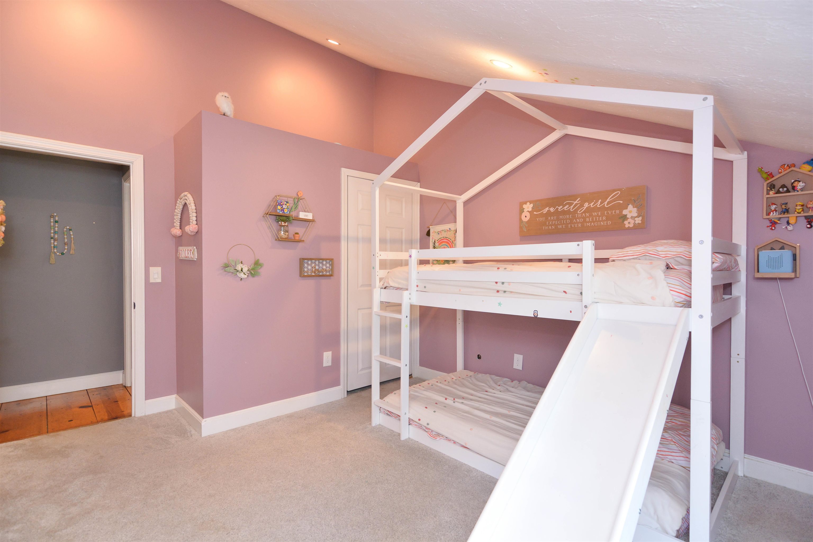 150 North Rd, Sandown, NH 03873