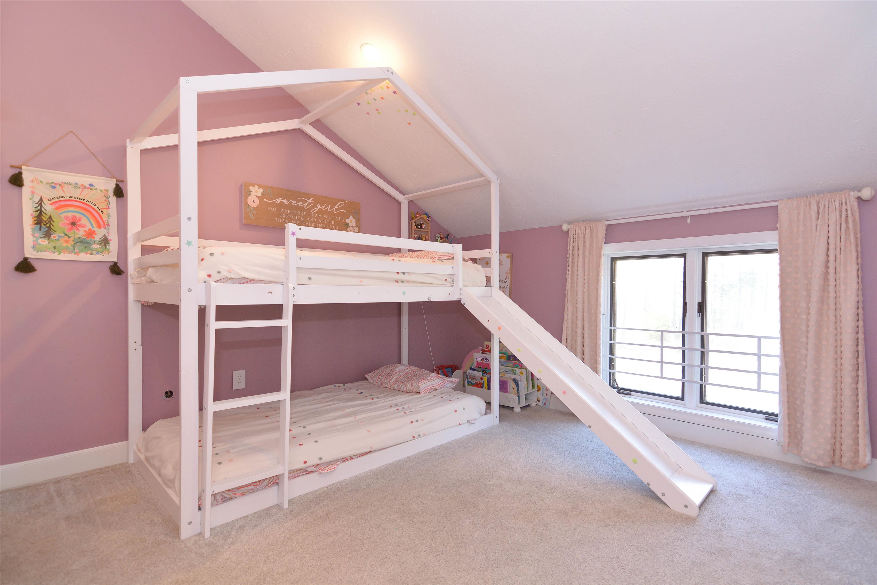 150 North Rd, Sandown, NH 03873