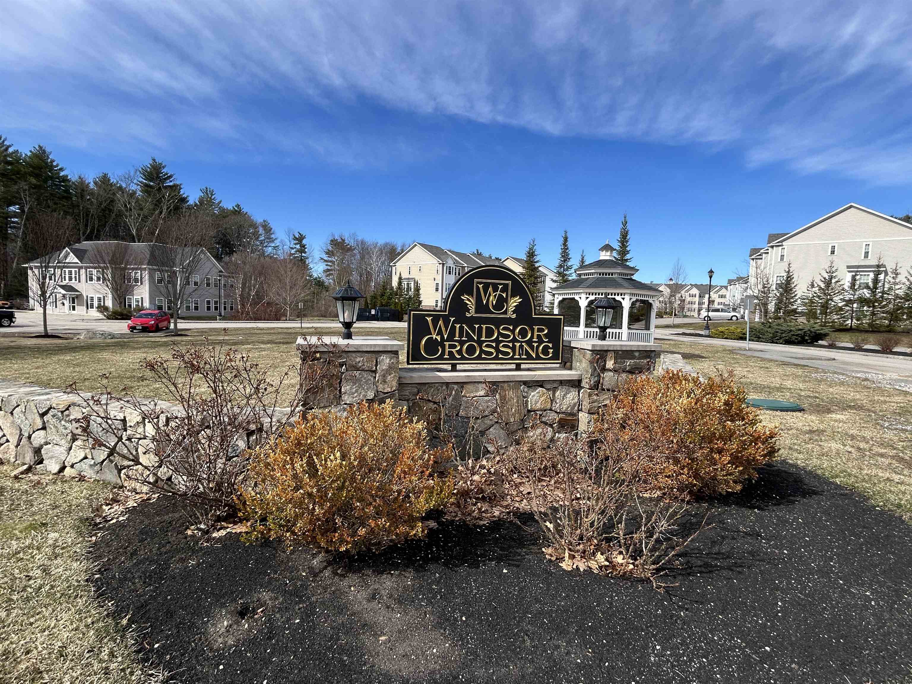 28 Acadia Ln, Exeter, NH 03833