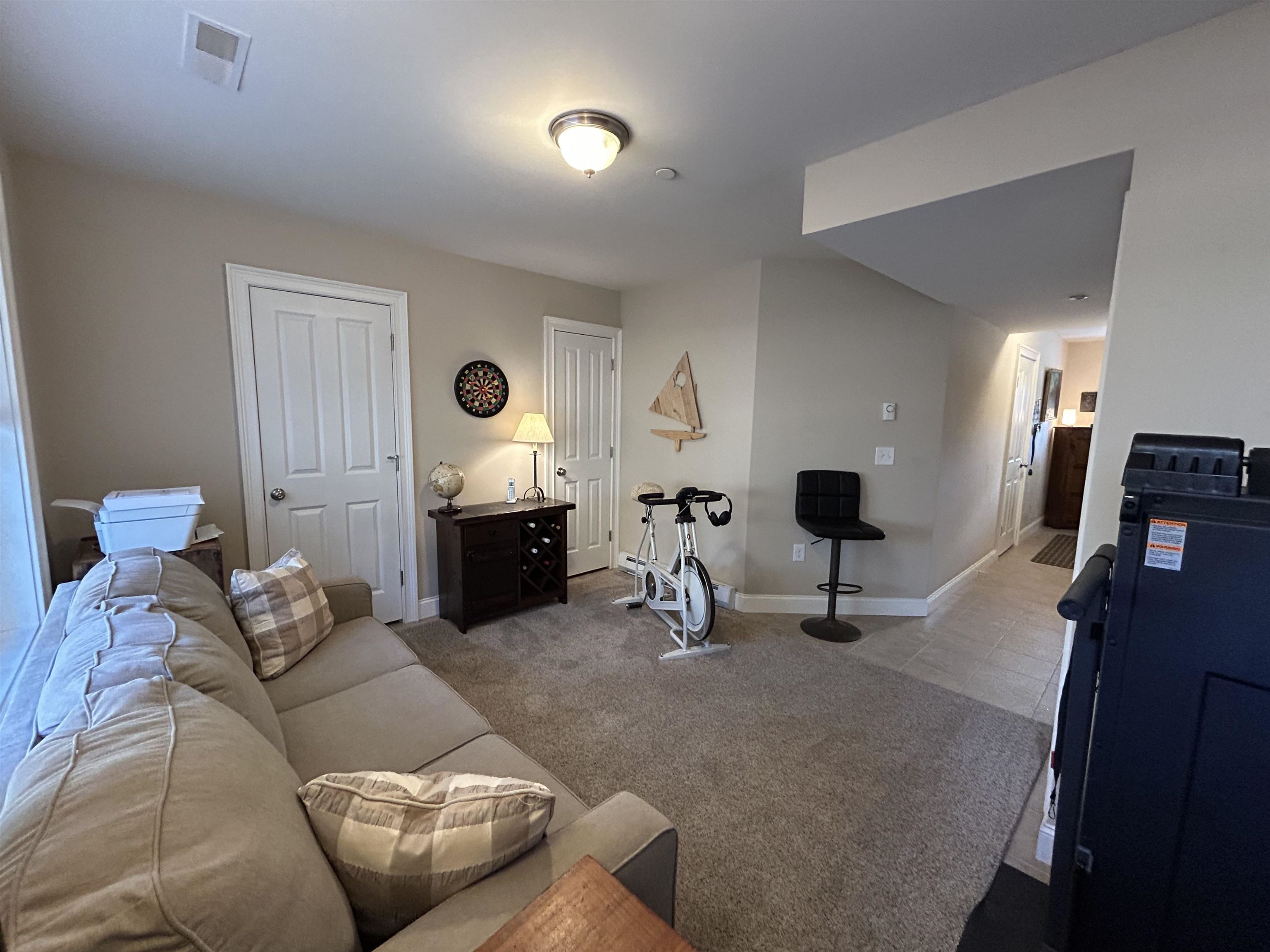 28 Acadia Ln, Exeter, NH 03833