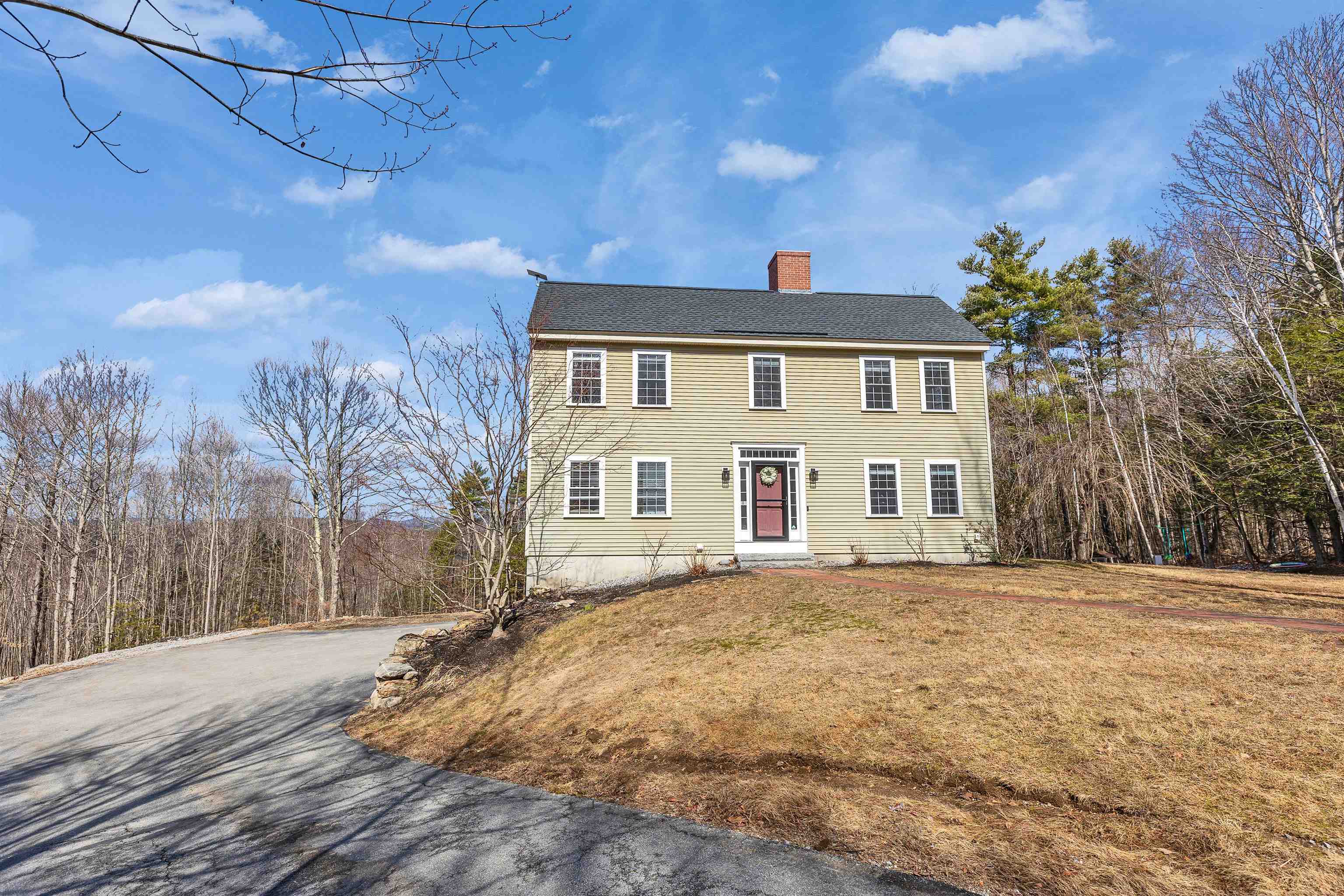 189 Byam Rd, New Boston, NH 03070