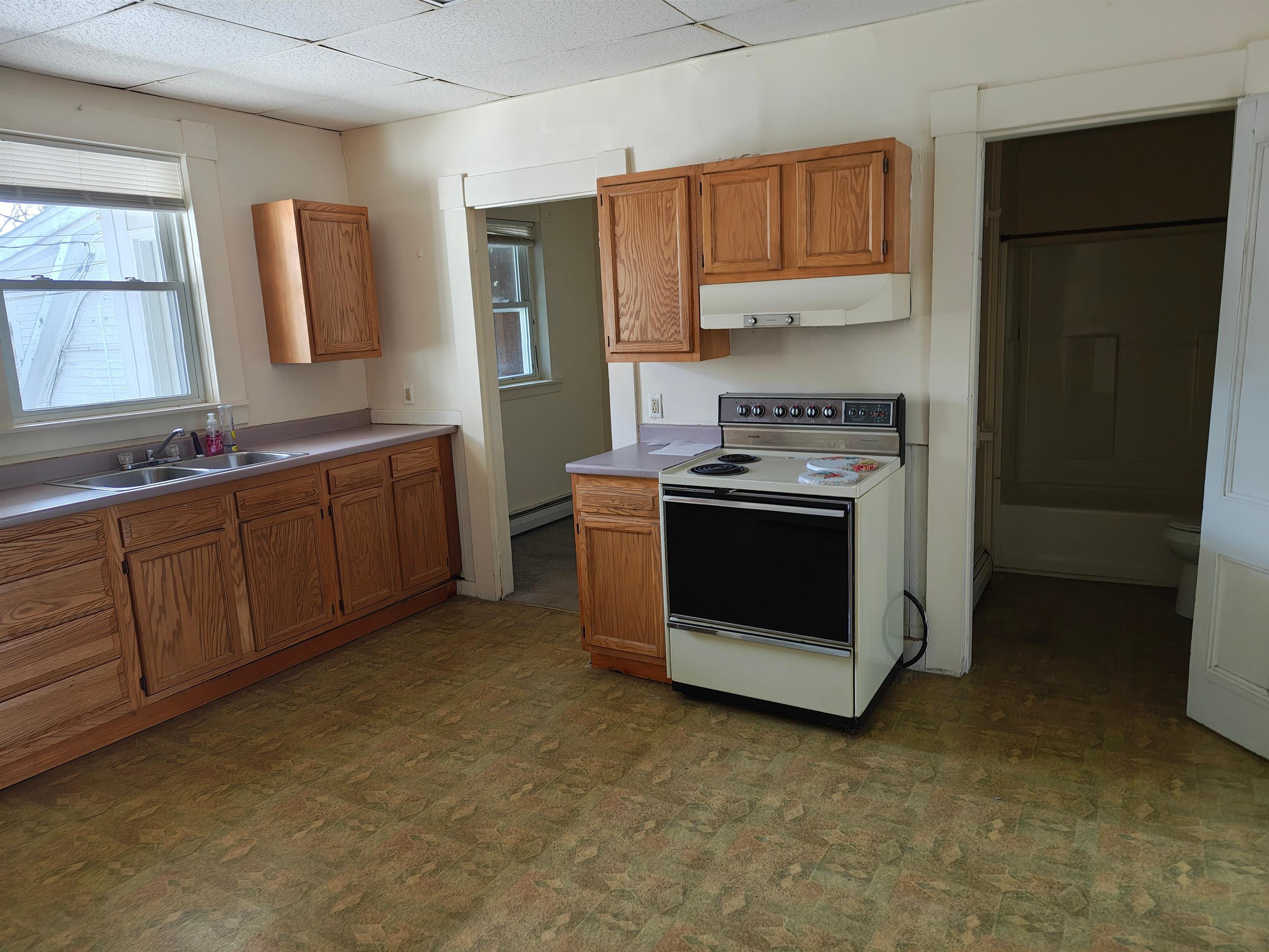 75 W Main St, Littleton, NH 03561