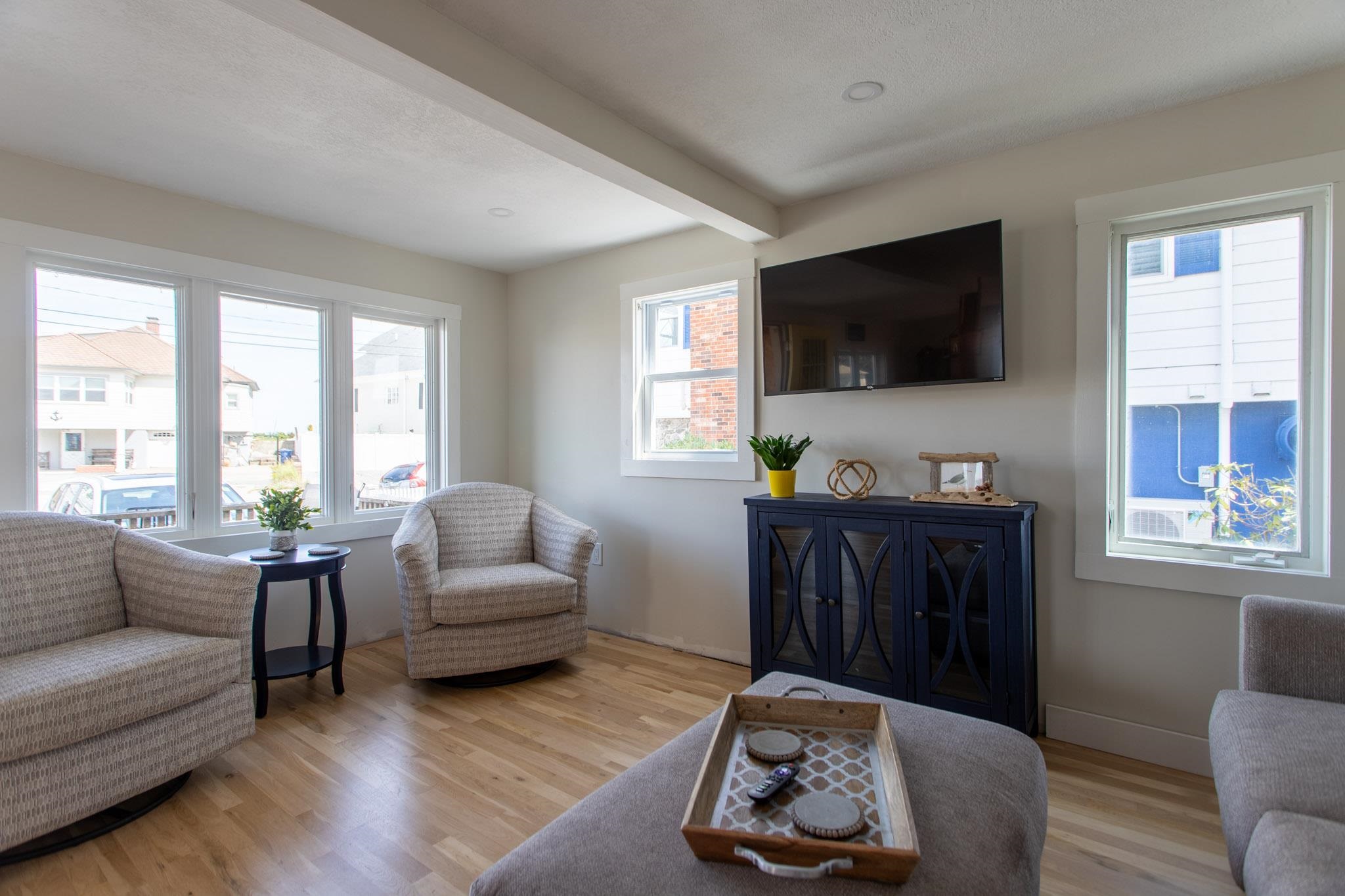 Photo 11 of 18
