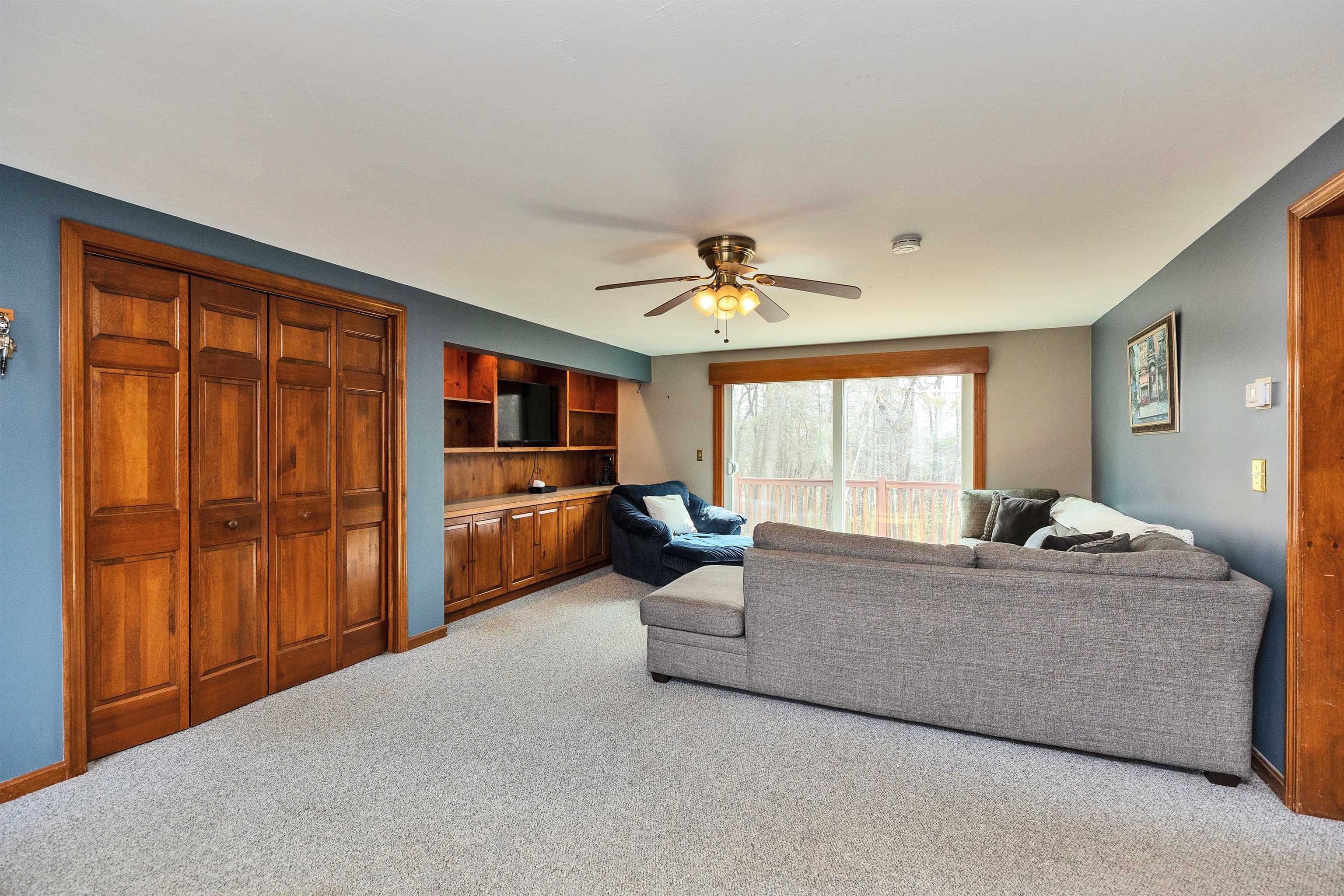 22 Taschereau Blvd, Nashua, NH 03062