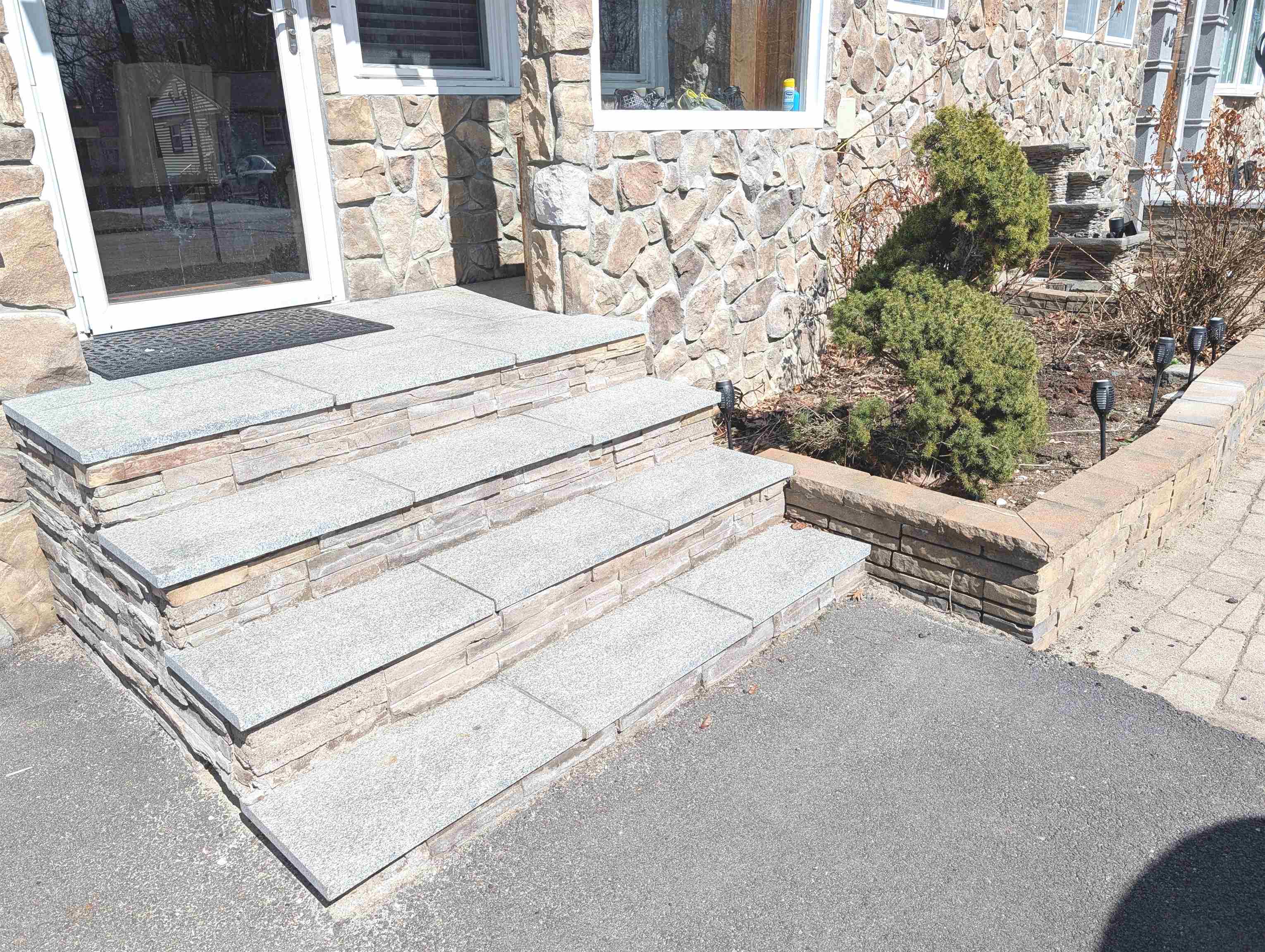 42 Celeste St, Manchester, NH 03103