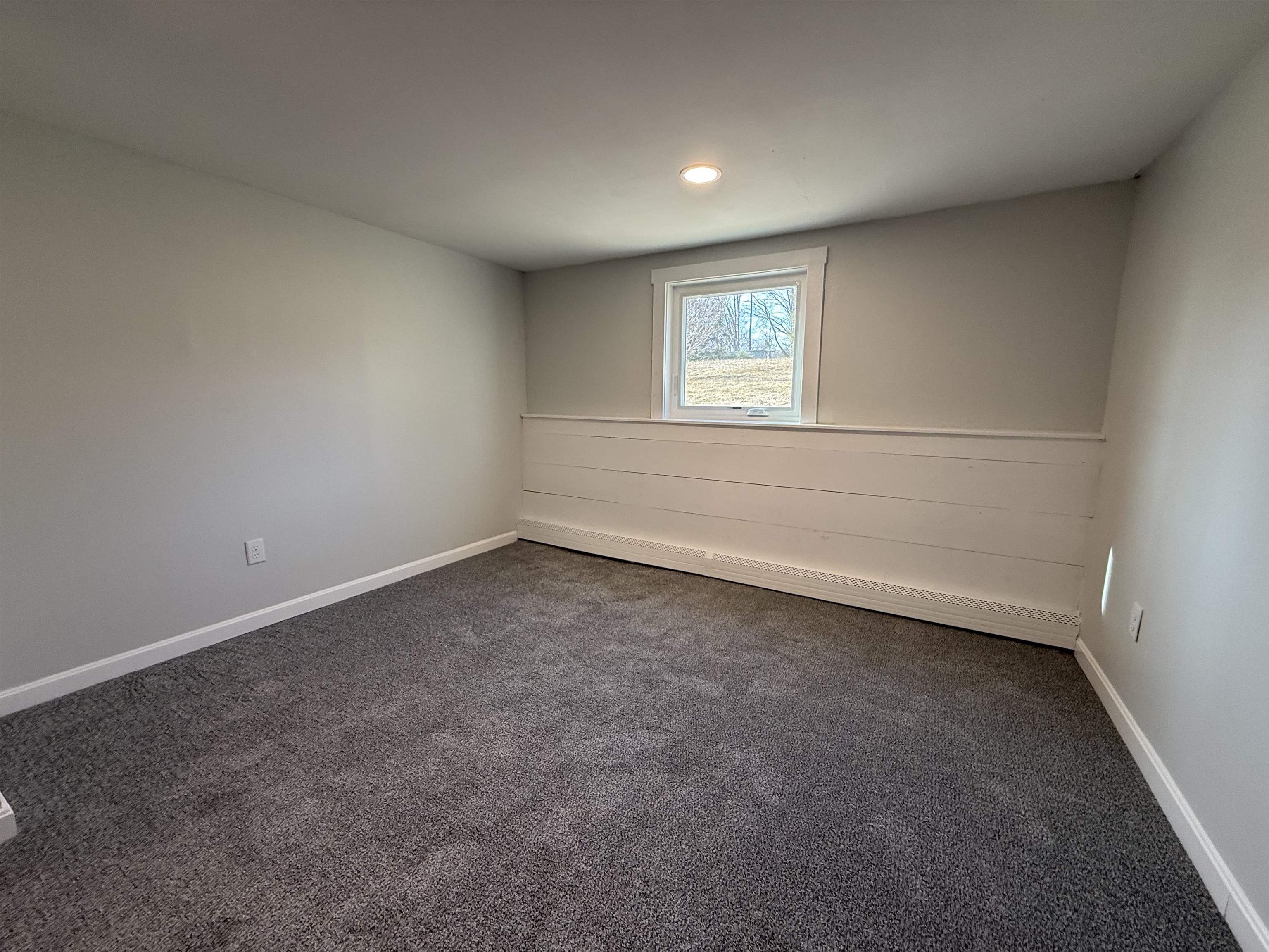 43 Watson St, Pittsfield, NH 03263