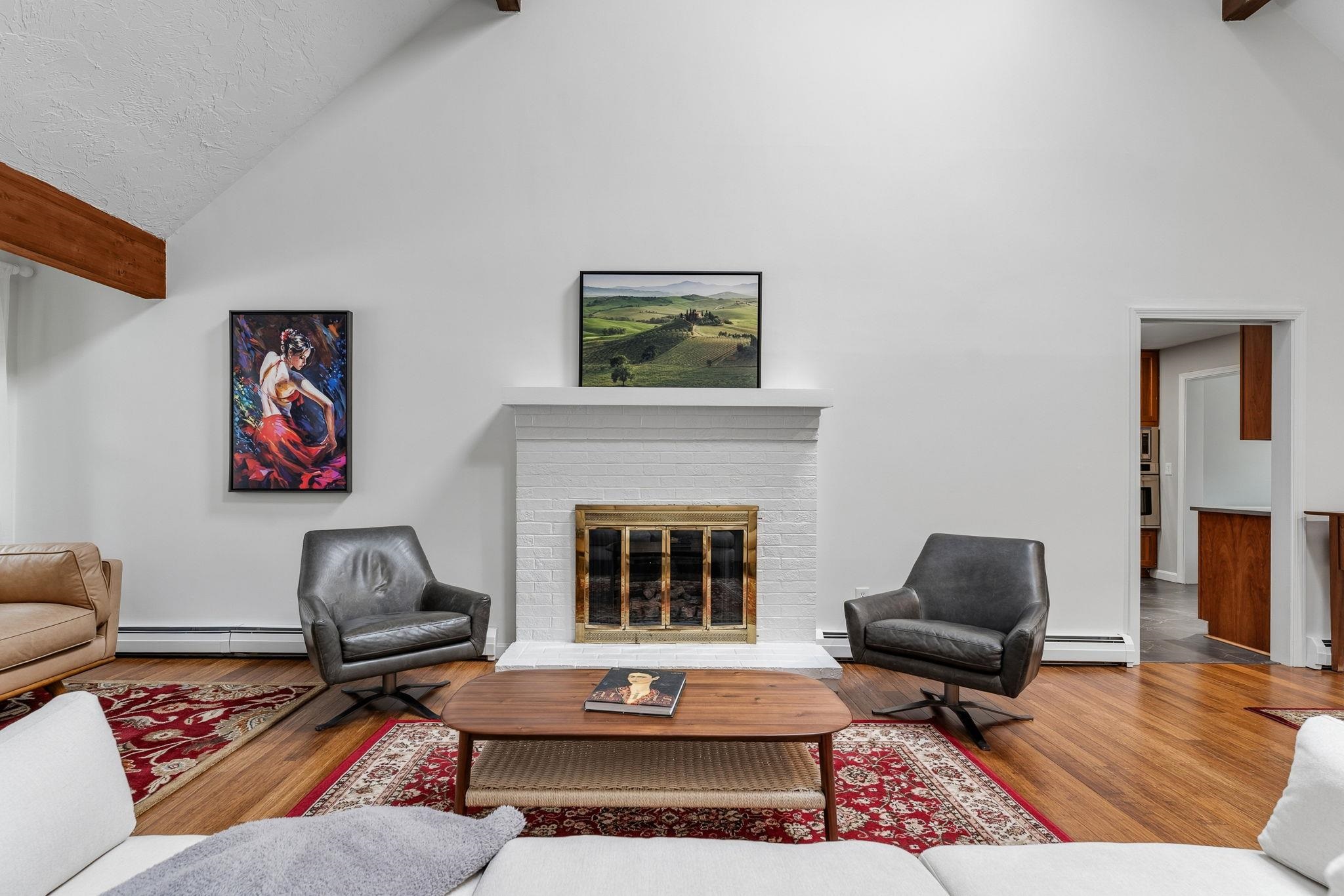 25 Pinewood Village Rd, Lebanon, NH 03784