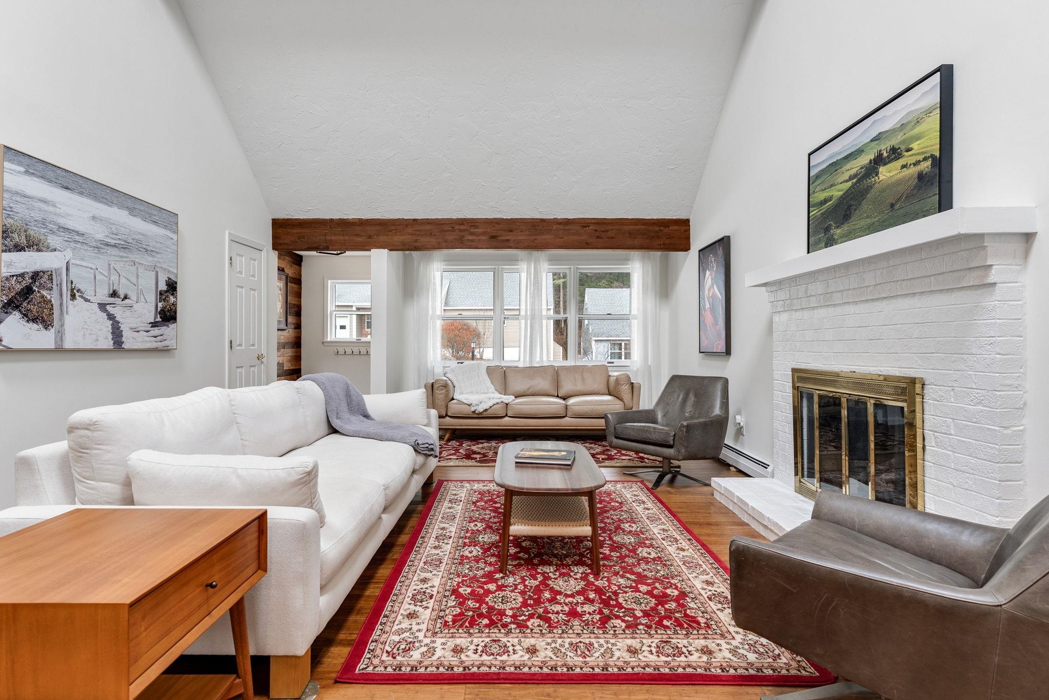 25 Pinewood Village Rd, Lebanon, NH 03784