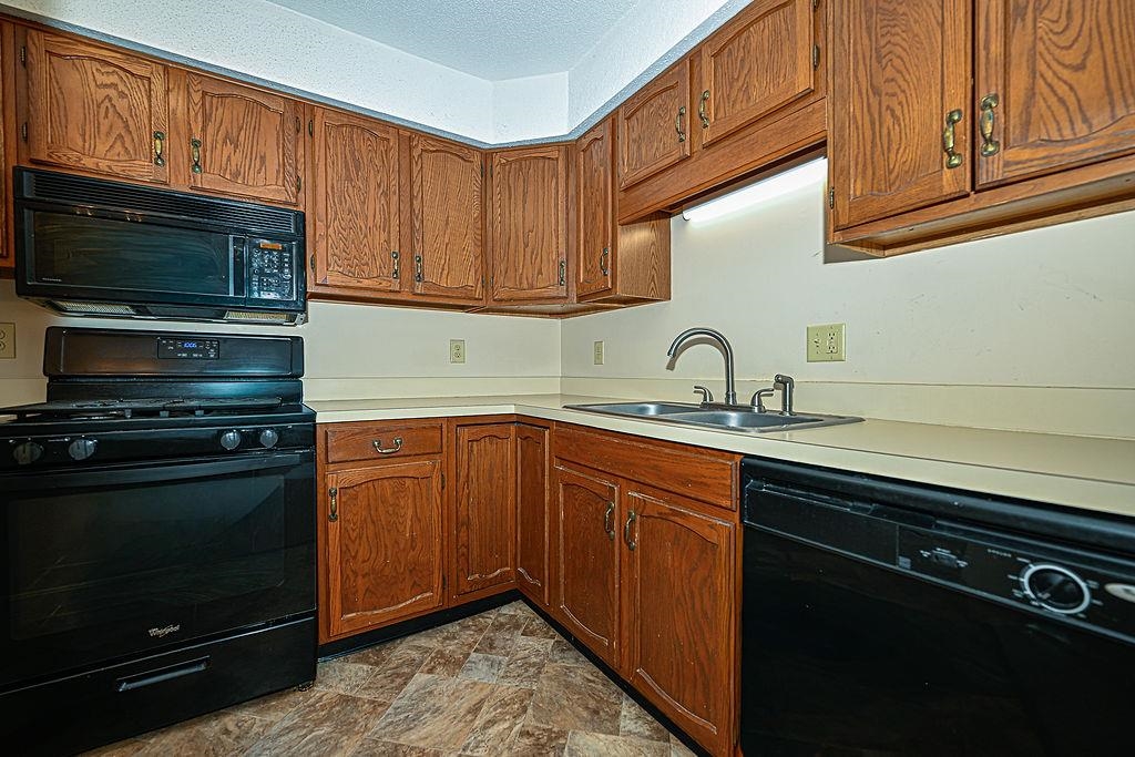 50 Brookside Dr, Exeter, NH 03833