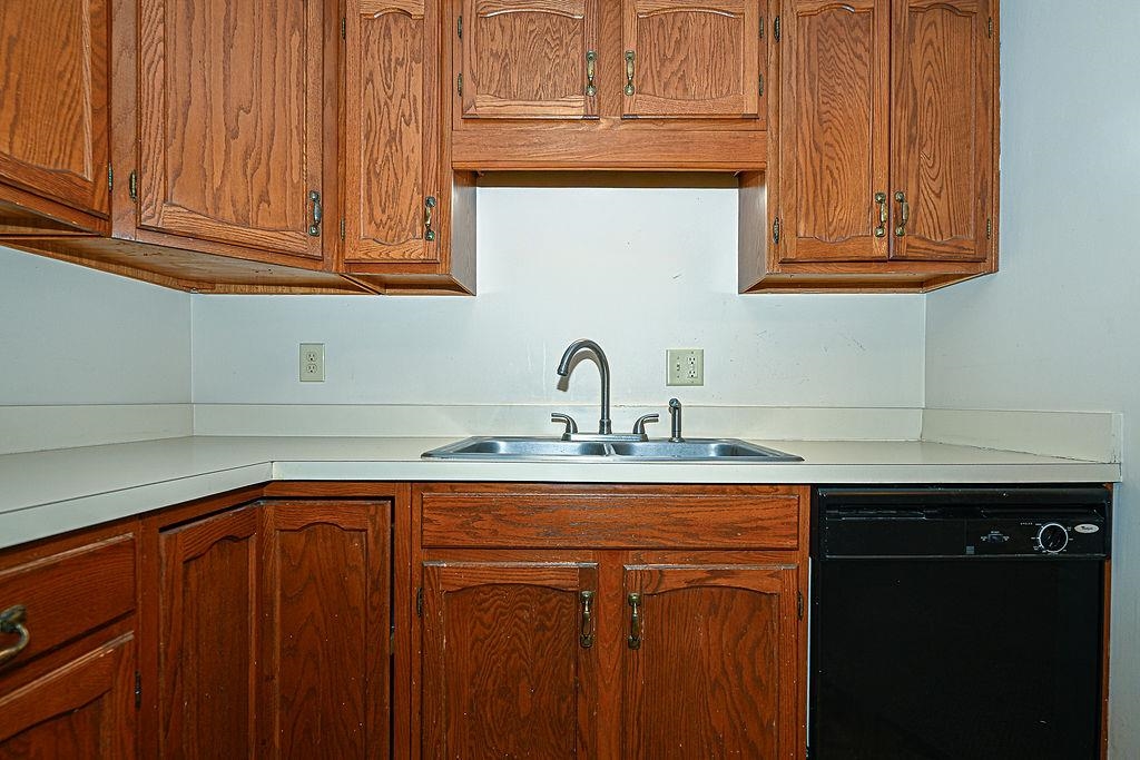 50 Brookside Dr, Exeter, NH 03833