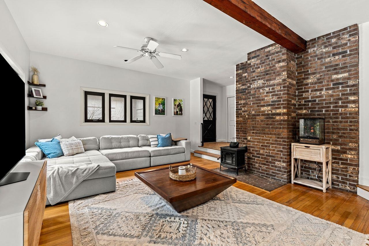 12 Dudley Rd, Brentwood, NH 03833