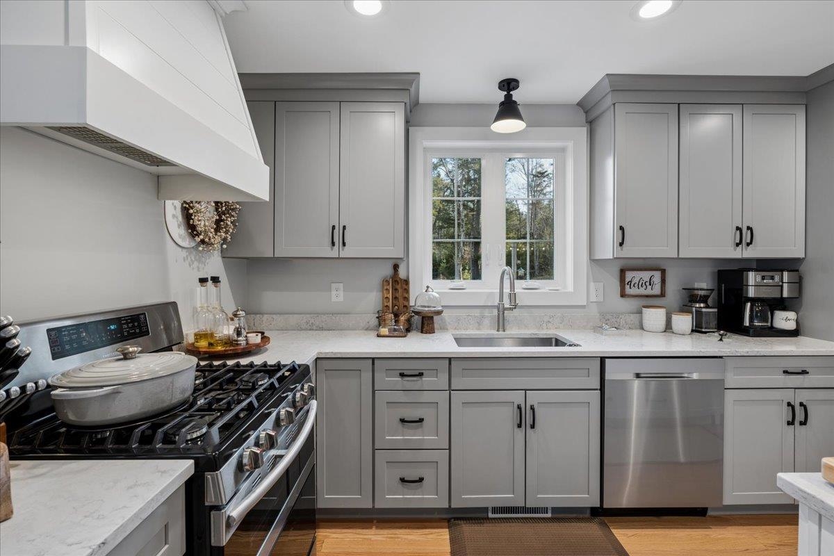 12 Freedom Way, Barrington, NH 03825