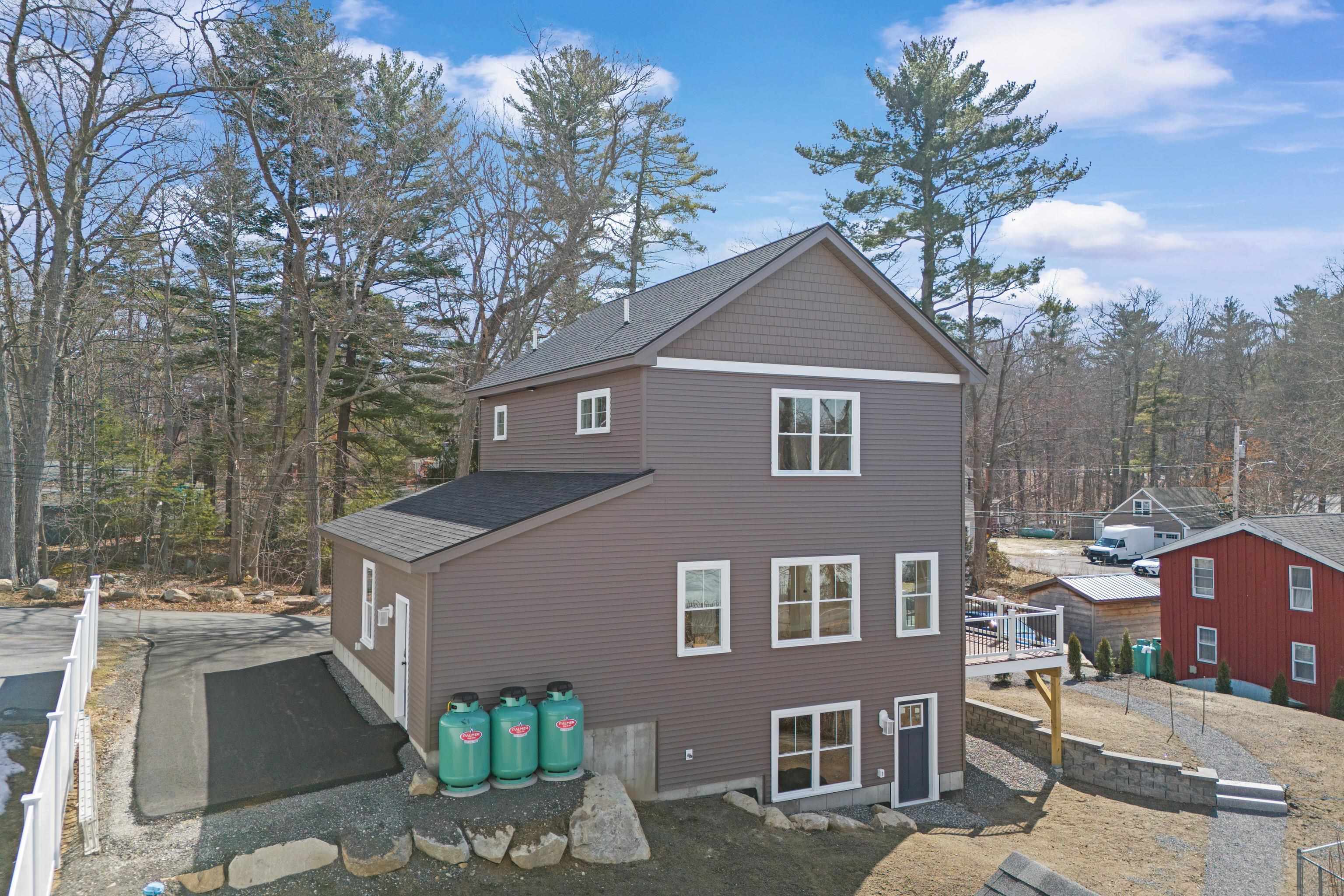 96 Shadow Lake Rd, Salem, NH 03079