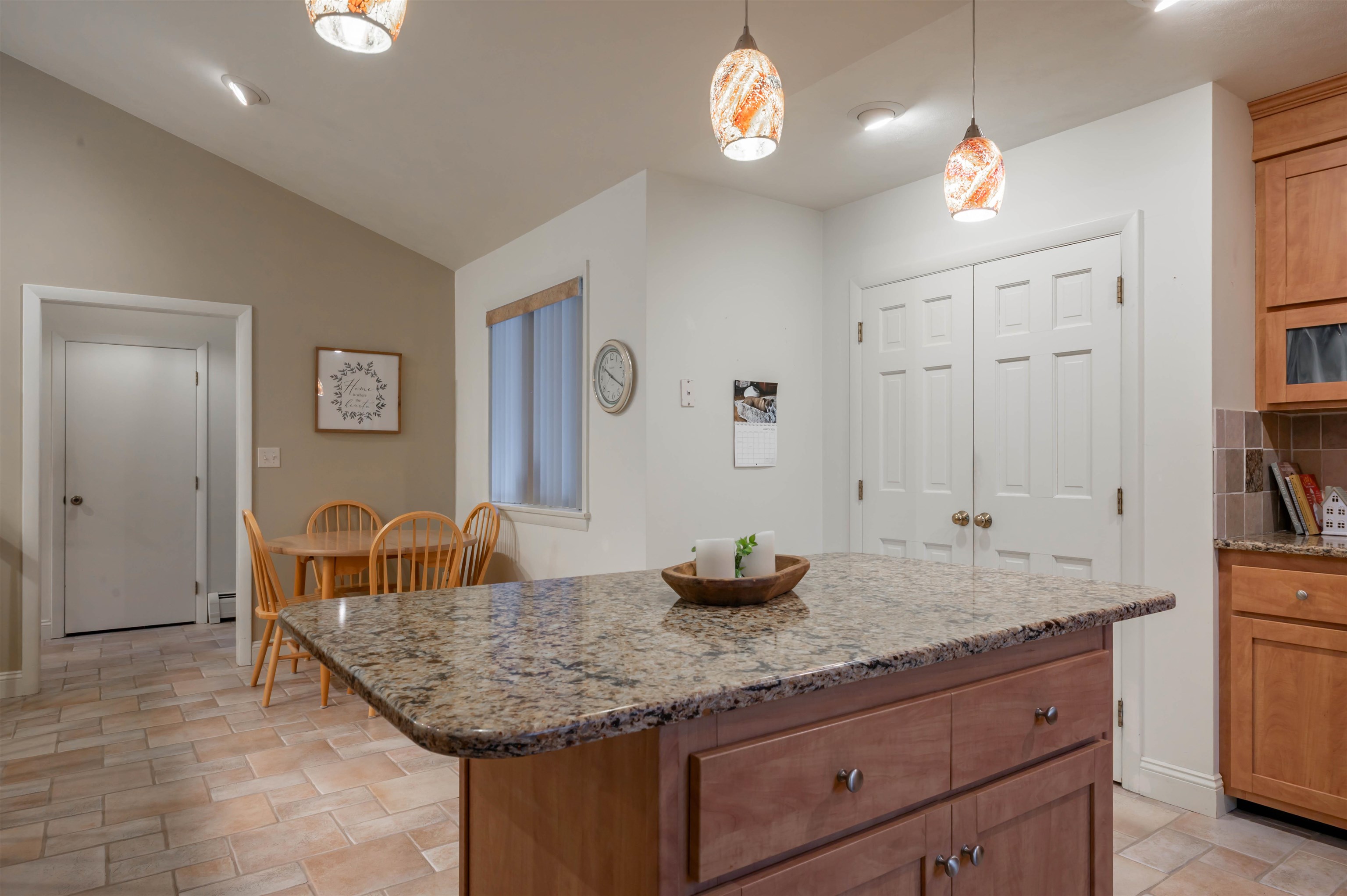 65 Bloody Brook Rd, Hampstead, NH 03841