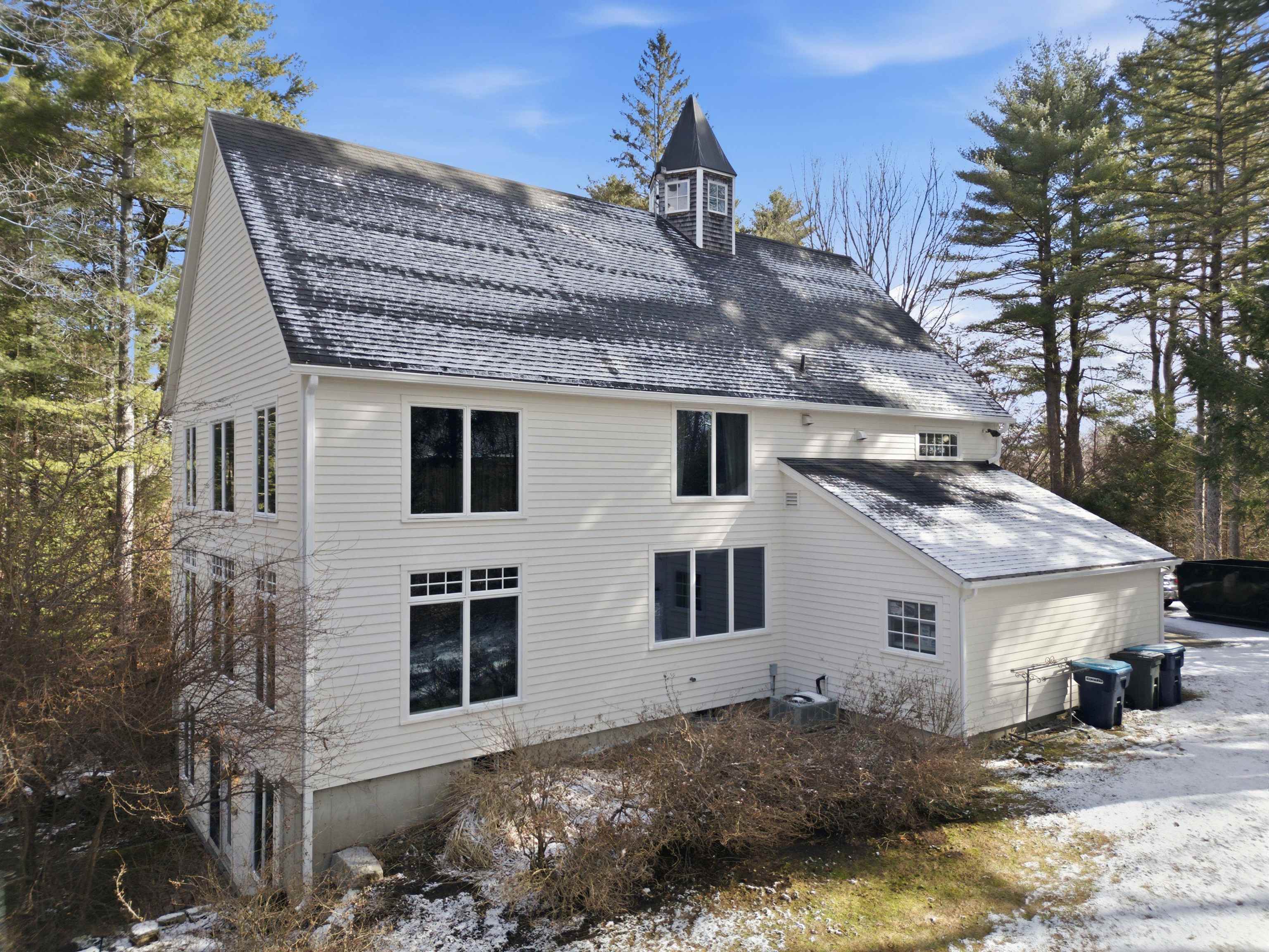 182 Winnicutt Rd, Stratham, NH 03885