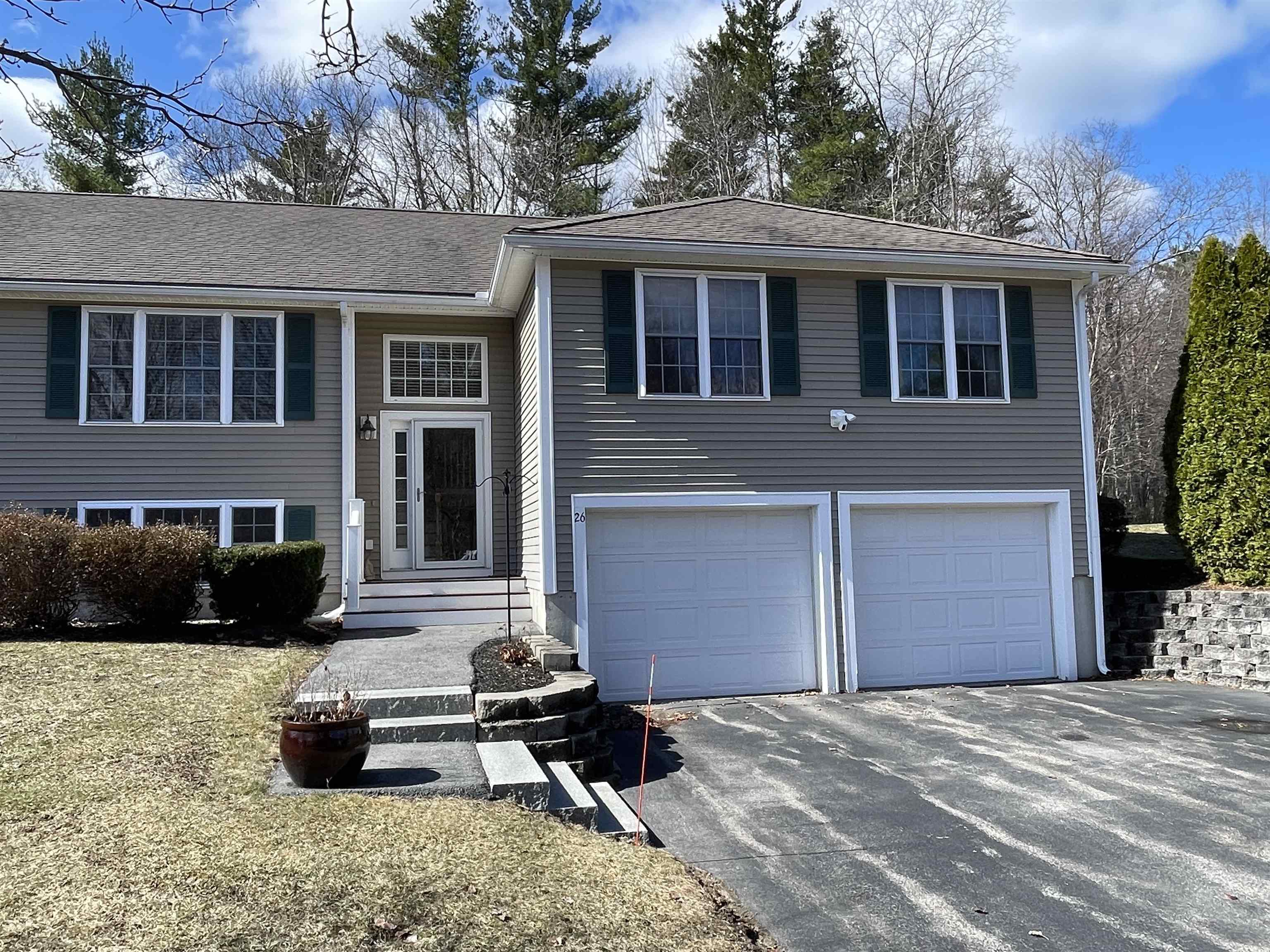 26 Forrest St, Hampstead, NH 03826