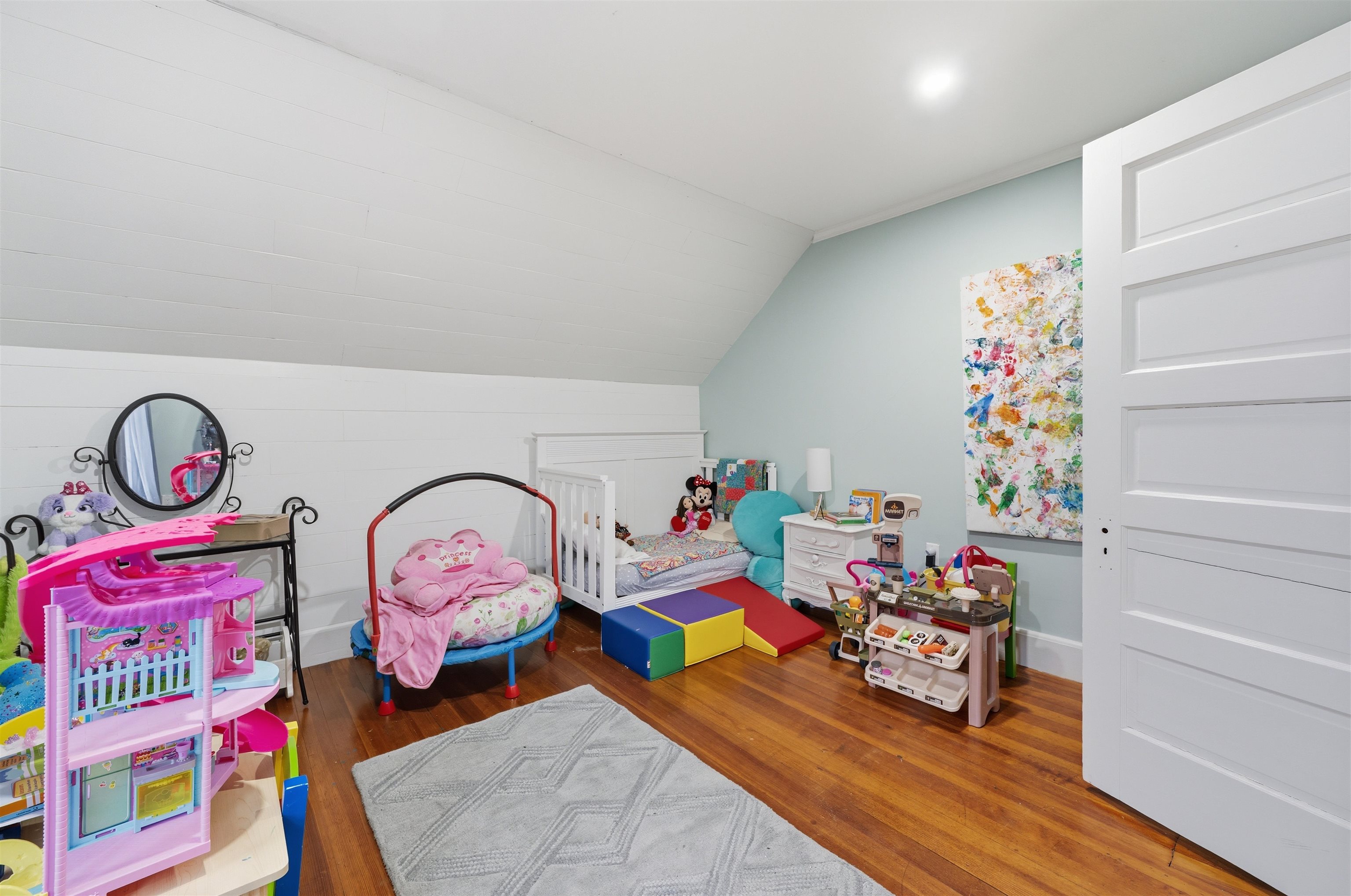 761 Amherst St, Manchester, NH 03104