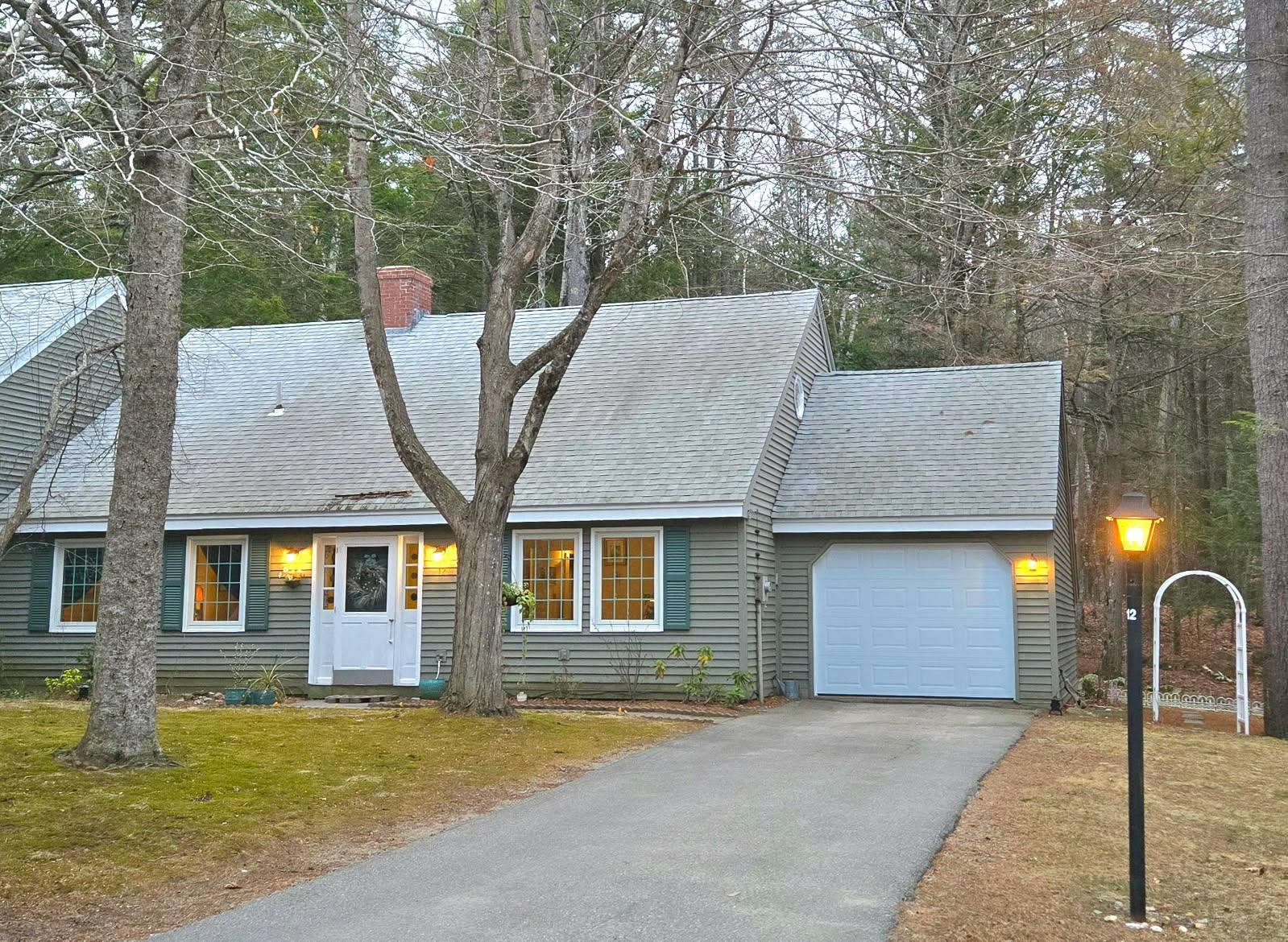 12 Laurel Circle — photo 2