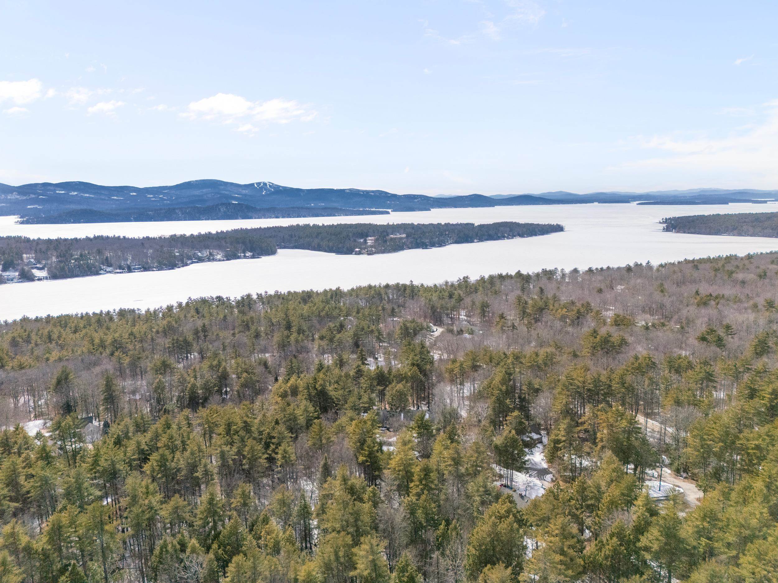 12 Laurel Cir, Wolfeboro, NH 03894