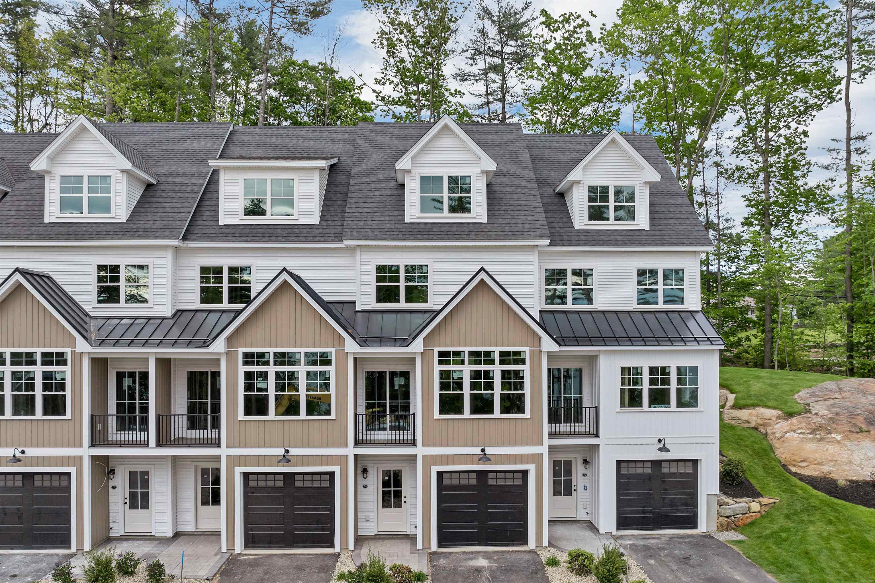 60 White Oaks Road — photo 1