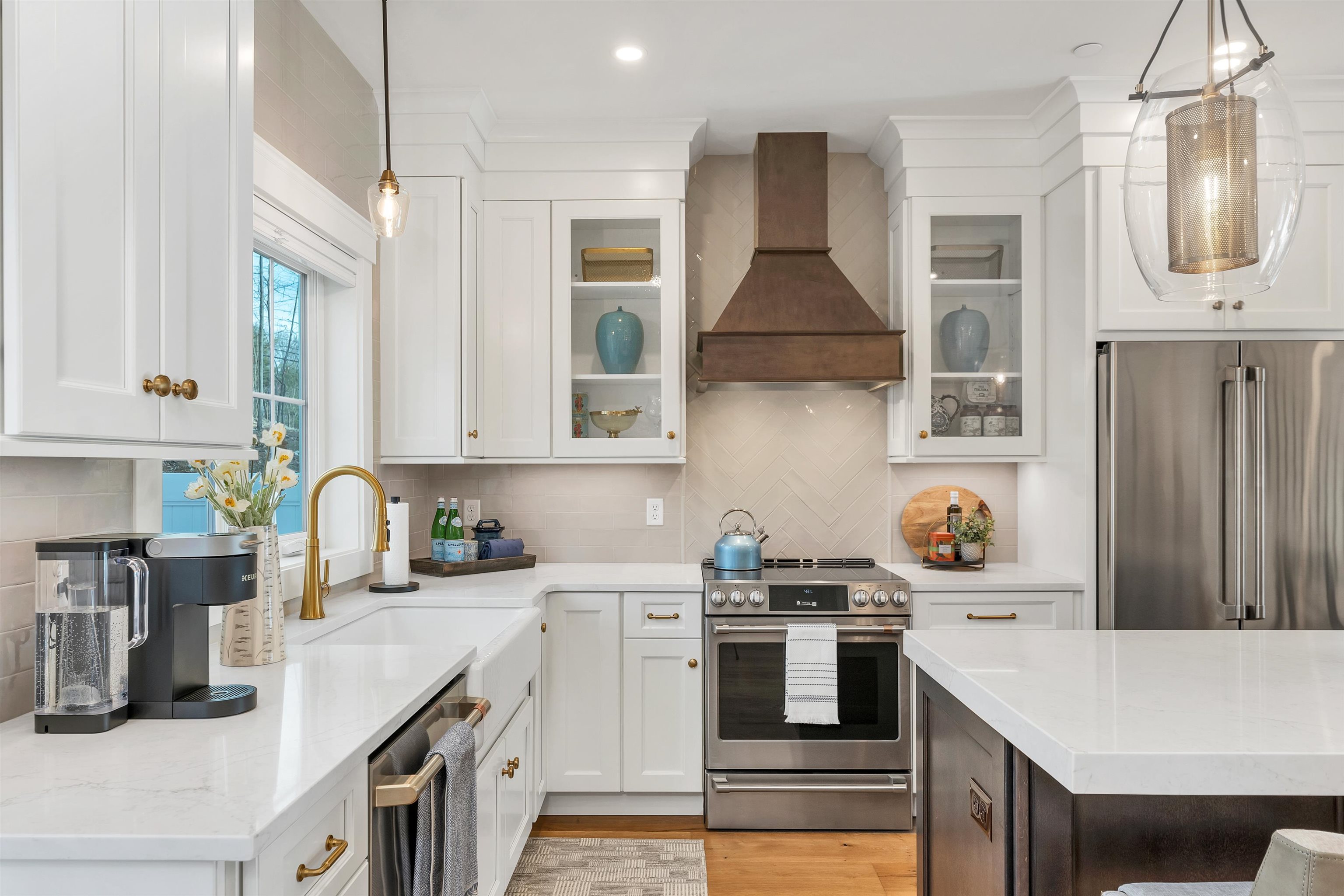 60 White Oaks Rd, Laconia, NH 03246