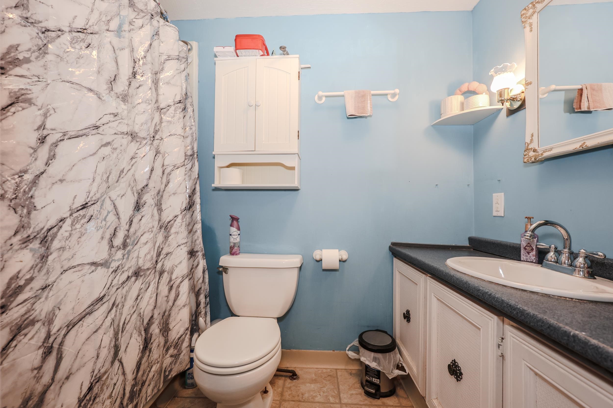 4 Briarwood Dr, Merrimack, NH 03054